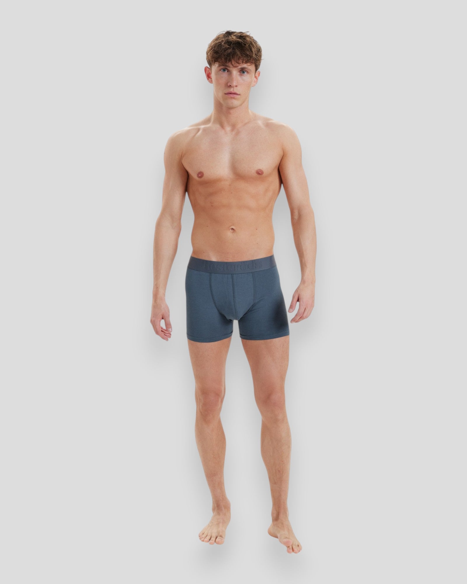 Resteröds Gunnar boxer-bukser i bambus, 3-pack, multikulturelle farver, komfortable underbukser til mænd.