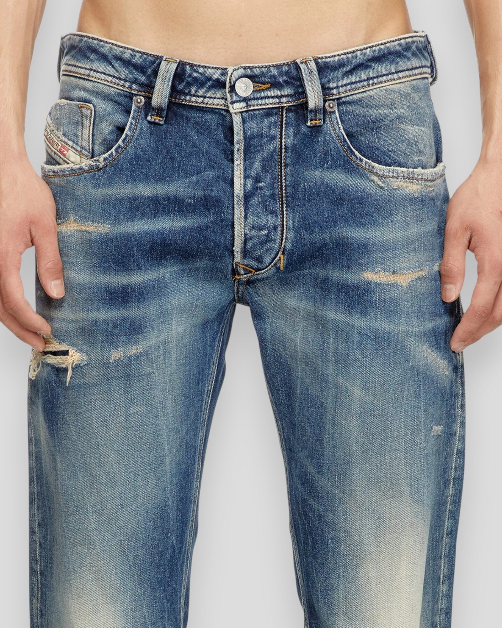 2019 D-Strukt Jeans - Washed Blue Denim