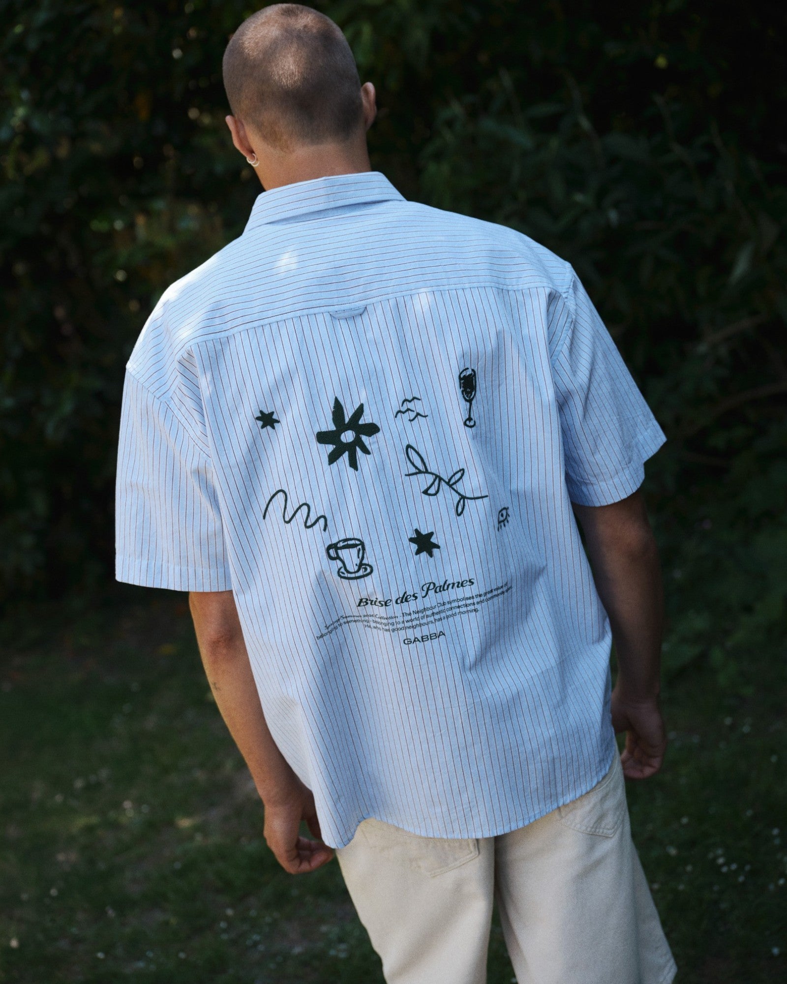 Gabba Jens Over Bisi SS Shirt in brown stripe, casual men's shirt with button-down collar and stylish pattern.