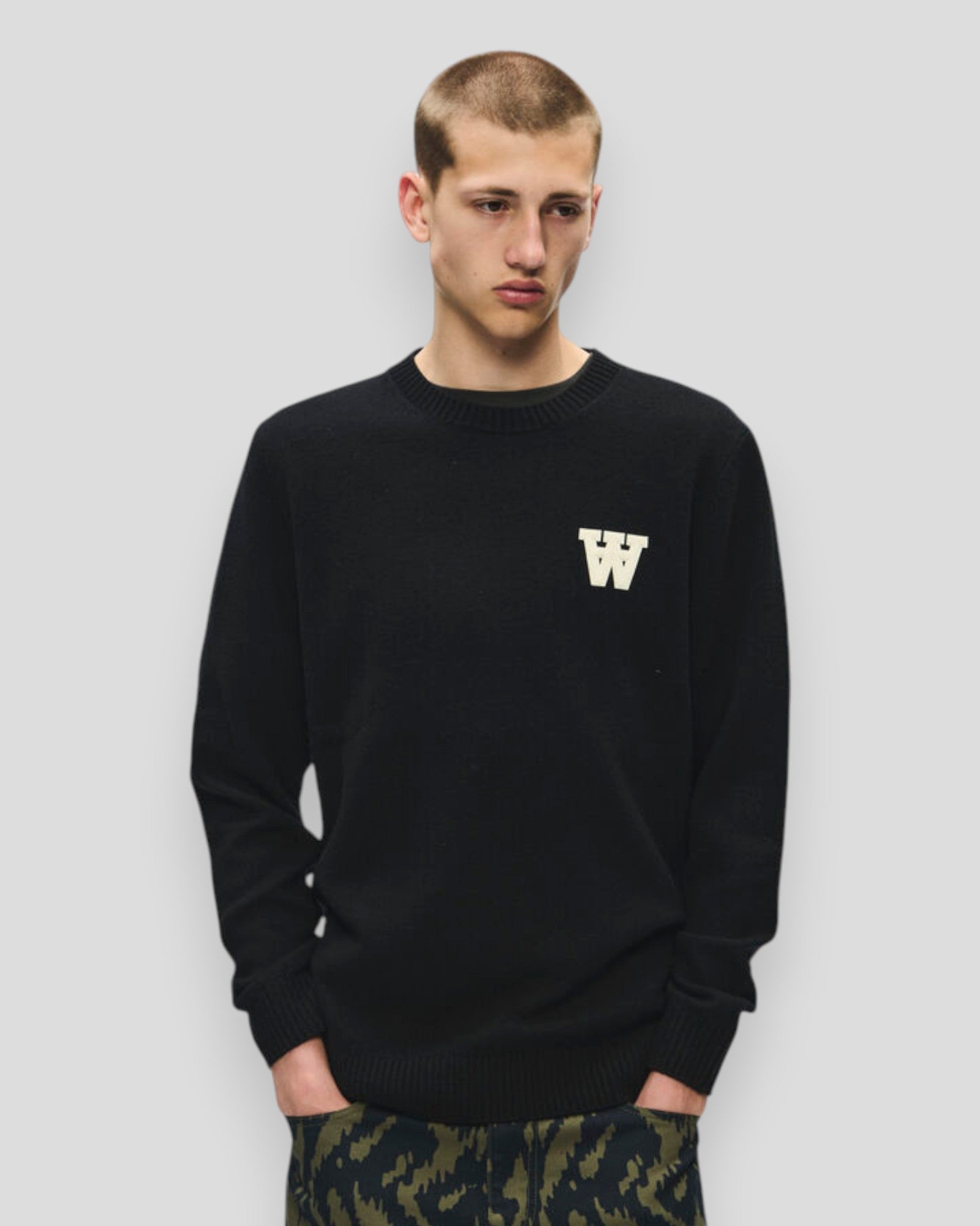 Tay L Pullover - Black