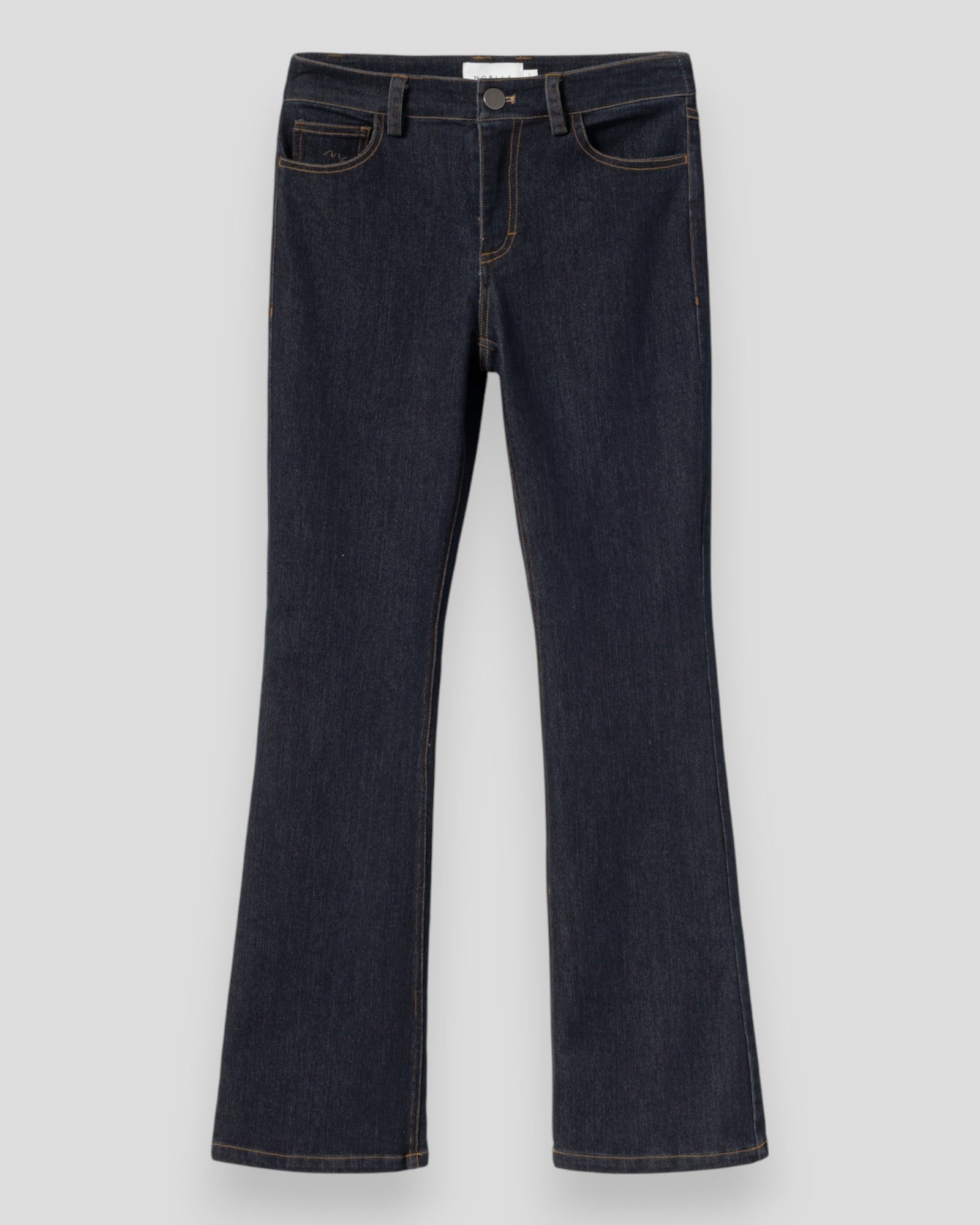 Noella N-Lavella MW jeans til kvinder i blå ubehandlede denim, vises med afslappet pasform og klassisk jeans-stil.