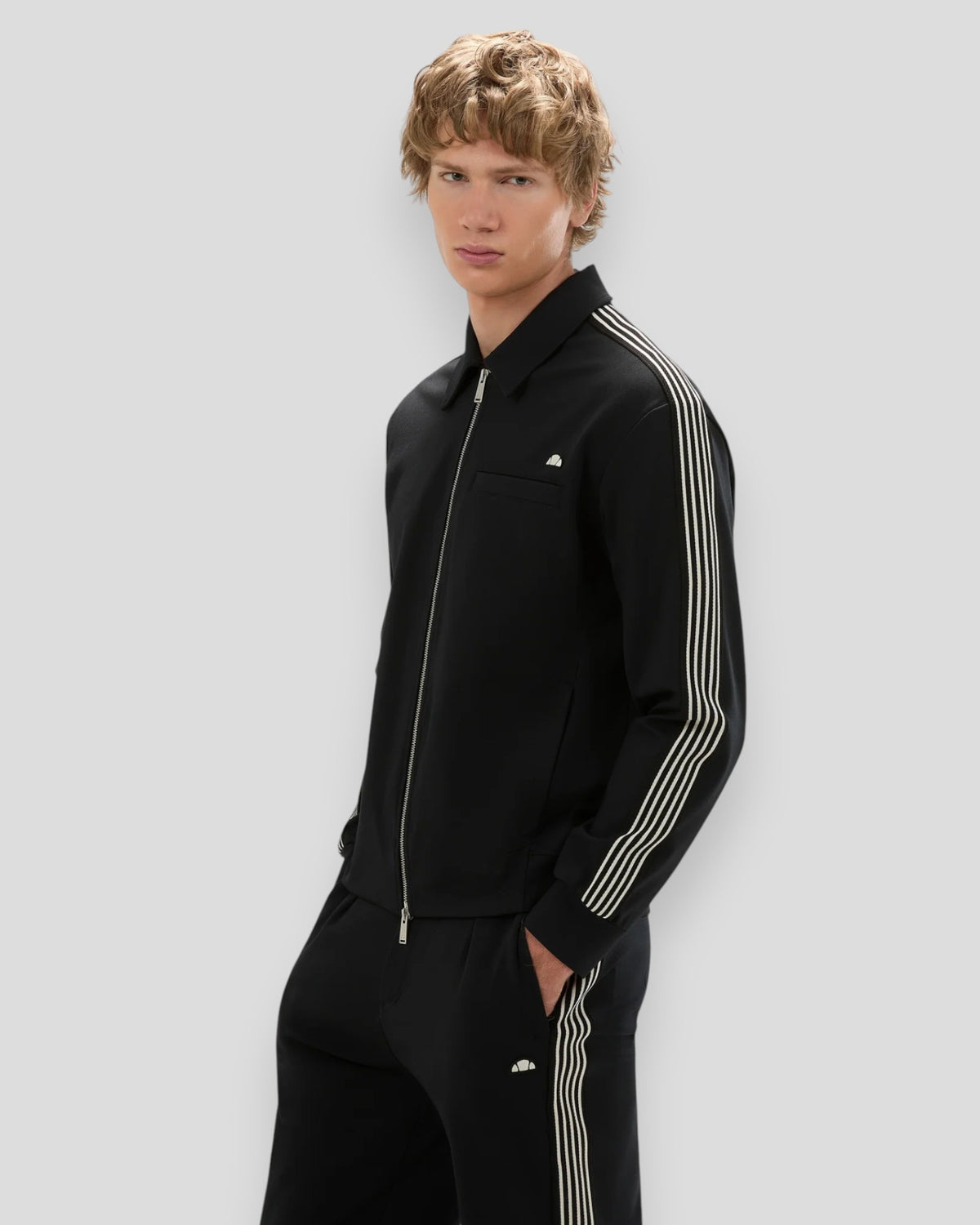 Ellesse Lucanta Track Top sweatshirt i sort, set forfra.