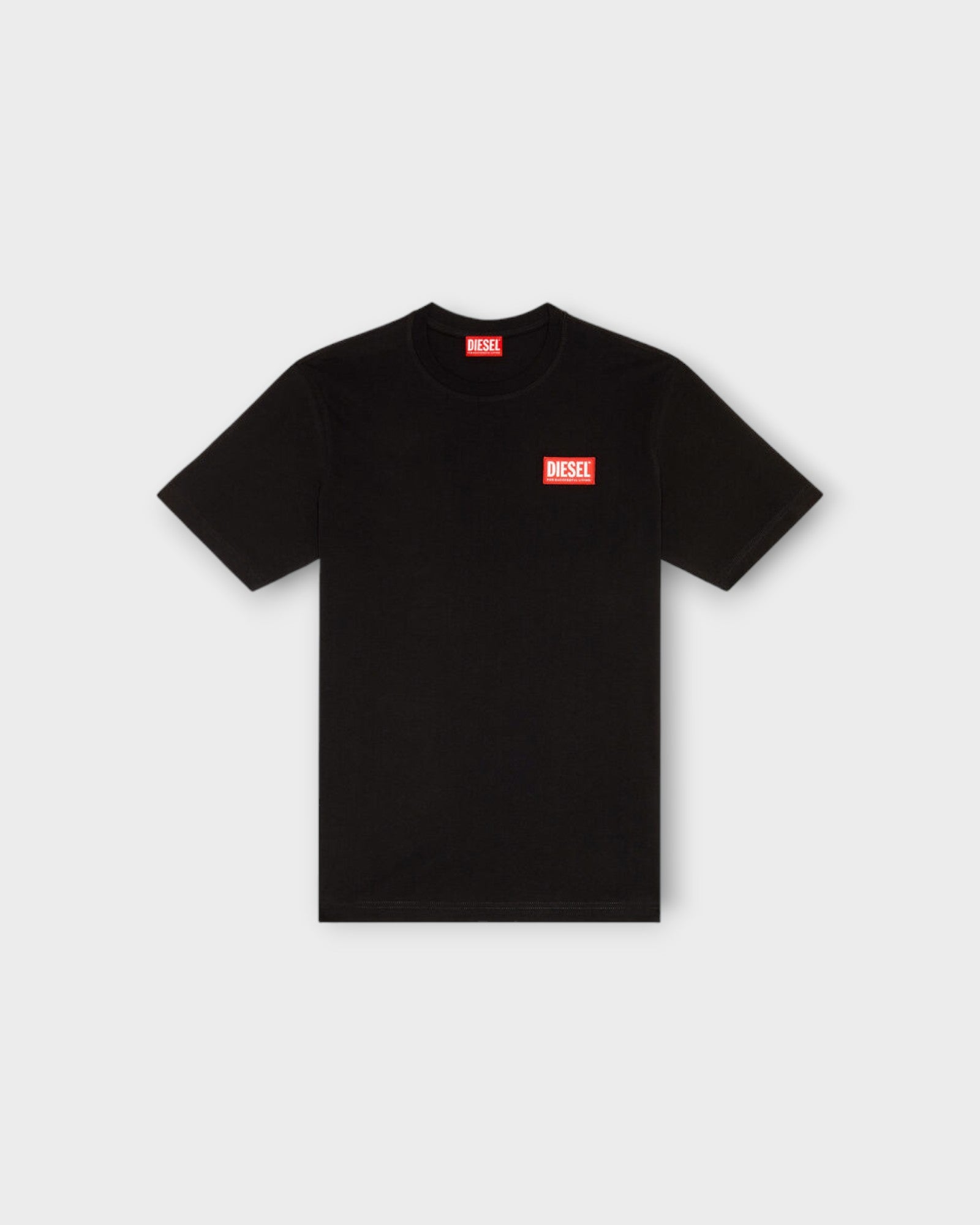 Logo Patch Tee Black - Sort Diesel Logo T-shirt til Mænd. her set forfra.