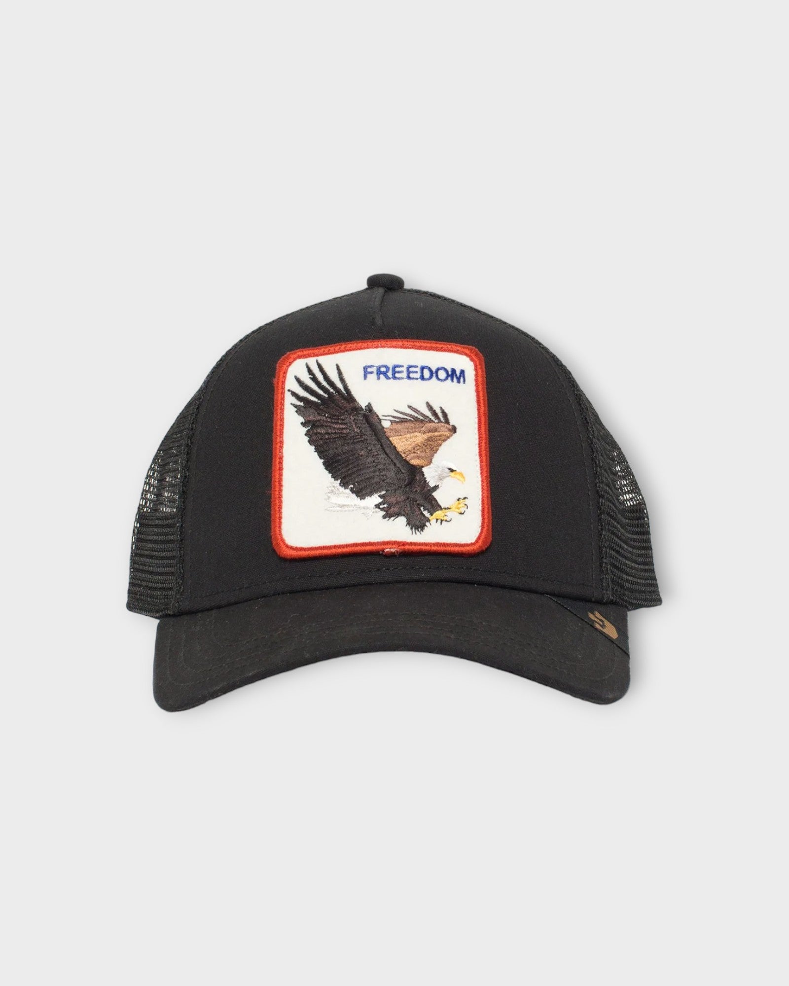 The Freedom Eagle Black - Sort Goorin Bros Trucker Cap til Mænd. Her set forfra.
