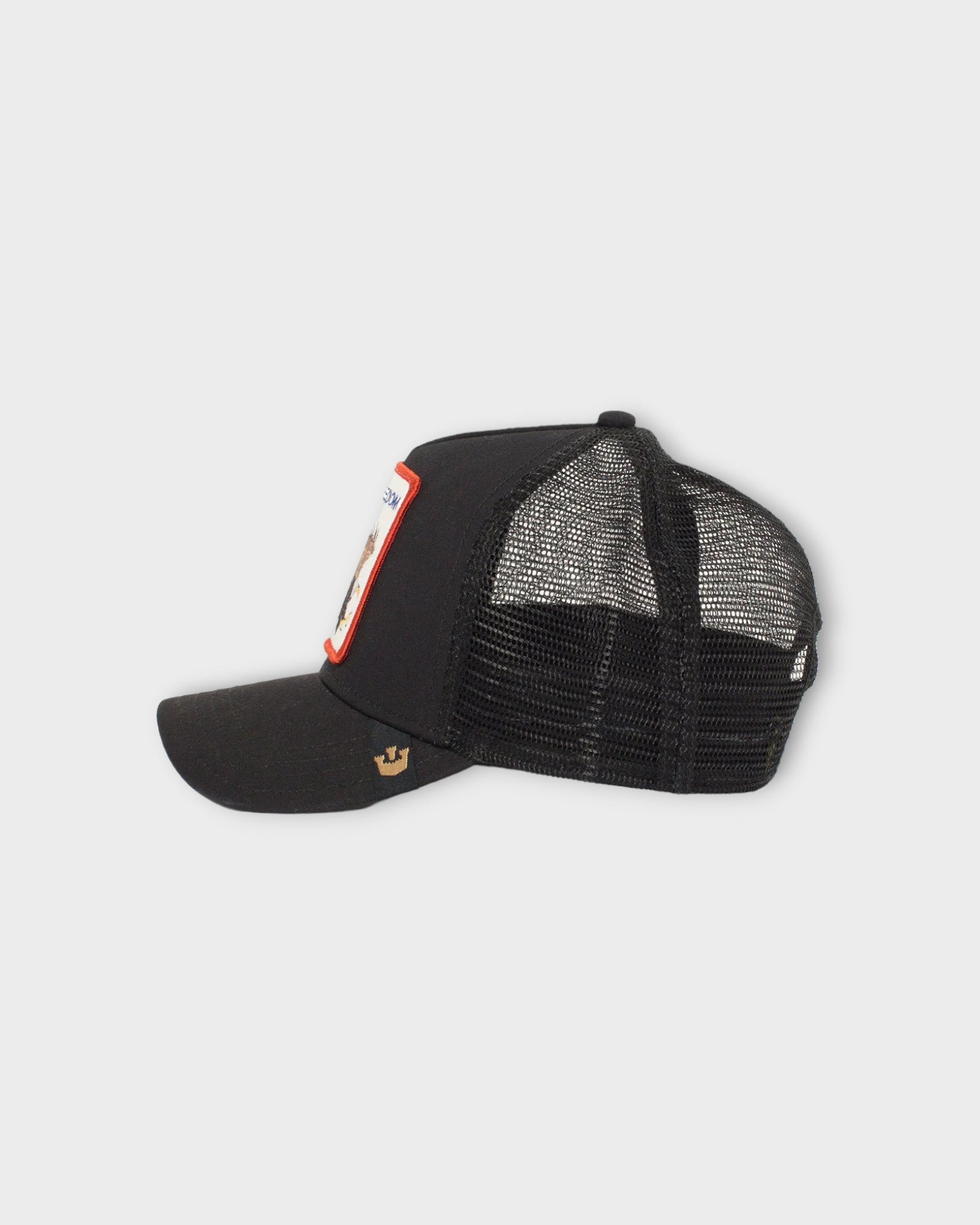 The Freedom Eagle Black - Sort Goorin Bros Trucker Cap til Mænd. Her set fra højre.