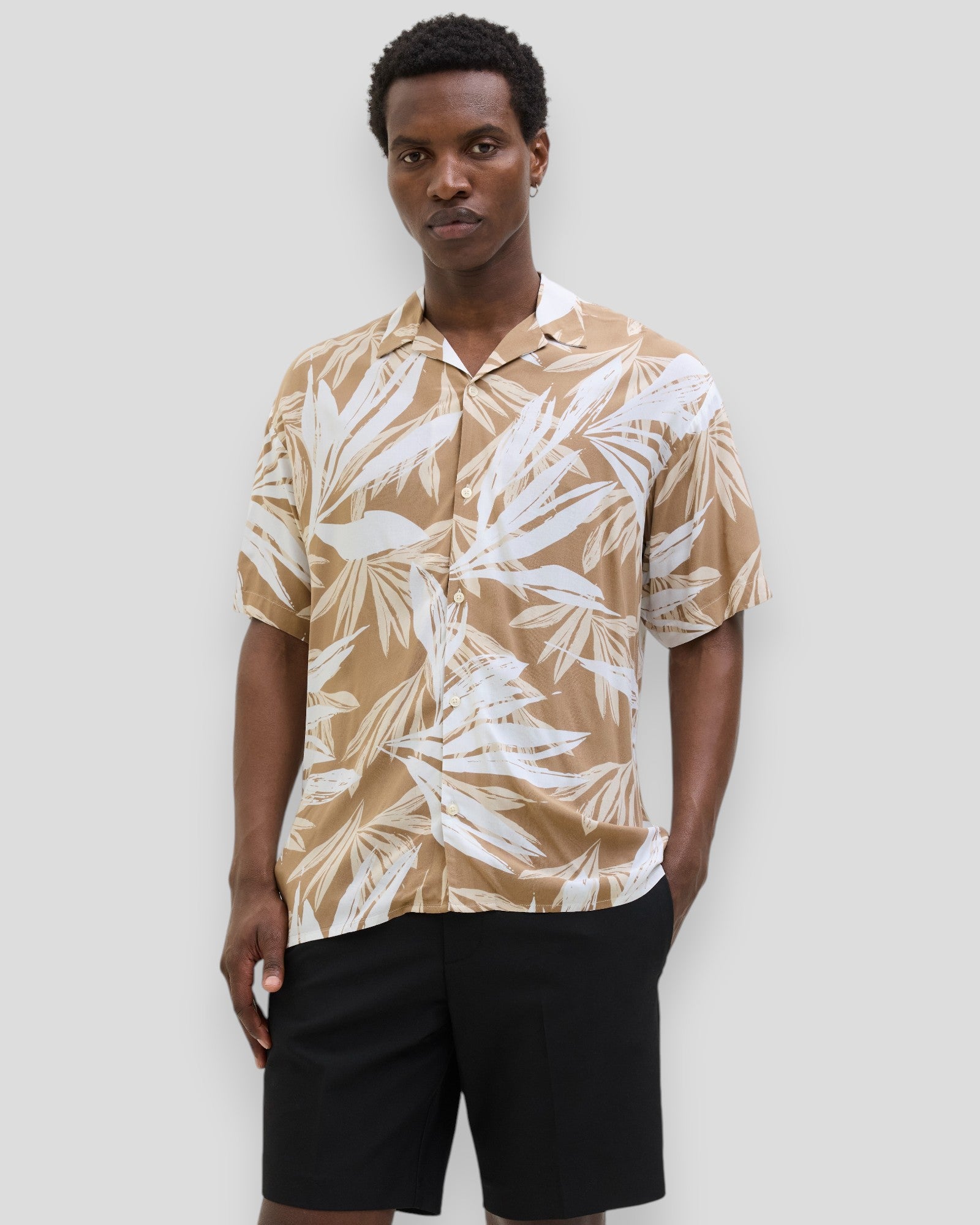Jeff Tropical AOP Resort Shirt SS - Coriander