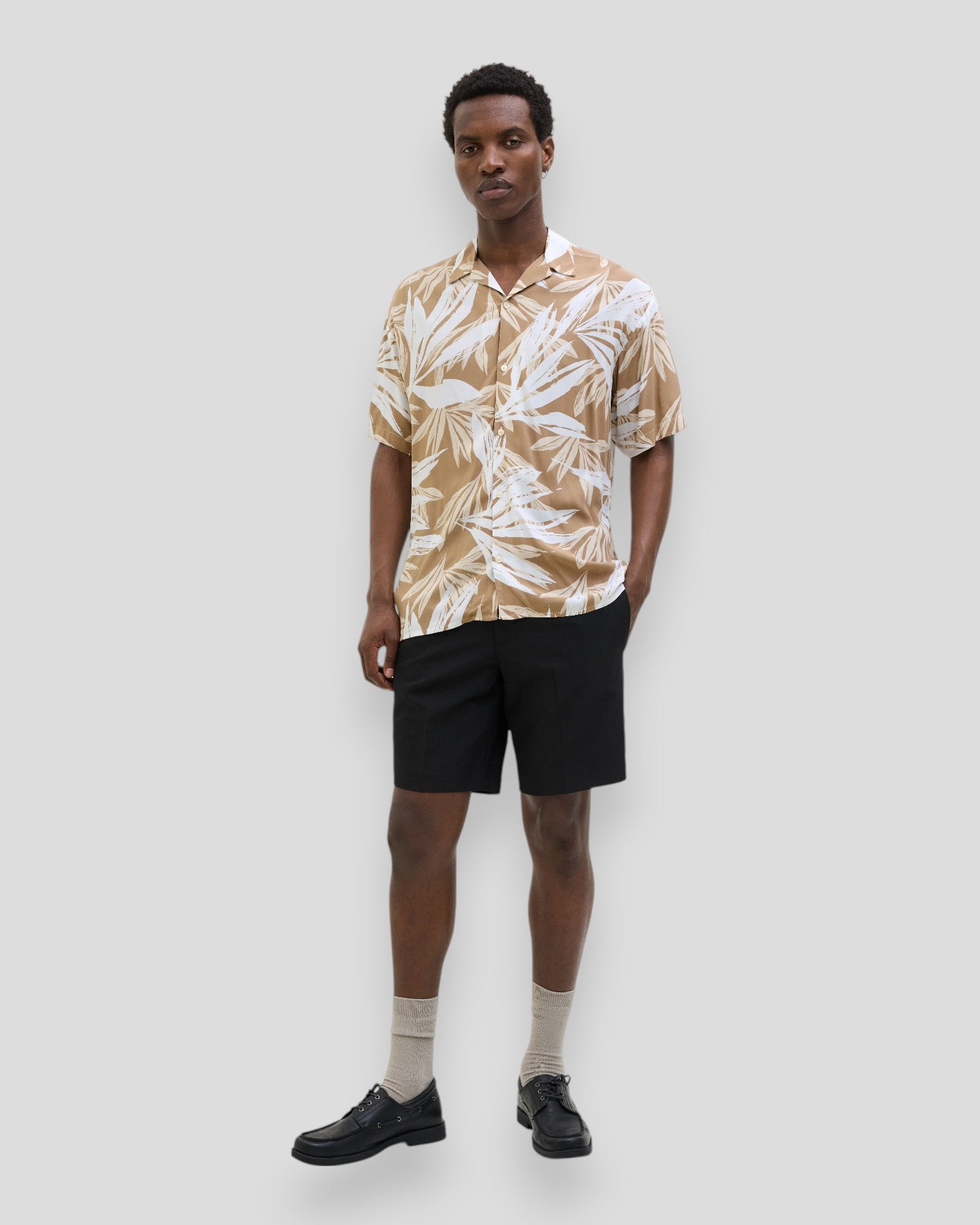 Jeff Tropical AOP Resort Shirt SS - Coriander