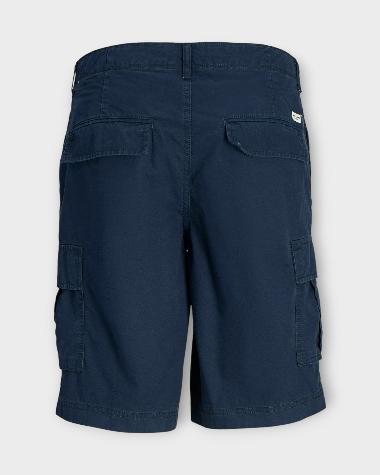 Cole Short Navy Blazer fra Jack and Jones. Mørkeblå Cargo shorts til mænd. Her set bagfra.
