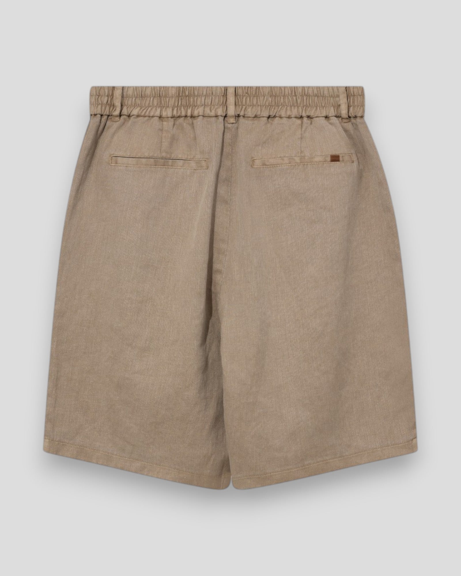 Mos Mosh Gallery Baldo Porro Shorts i brunt med afslappet pasform og lommer, perfekte til sommerbrug.