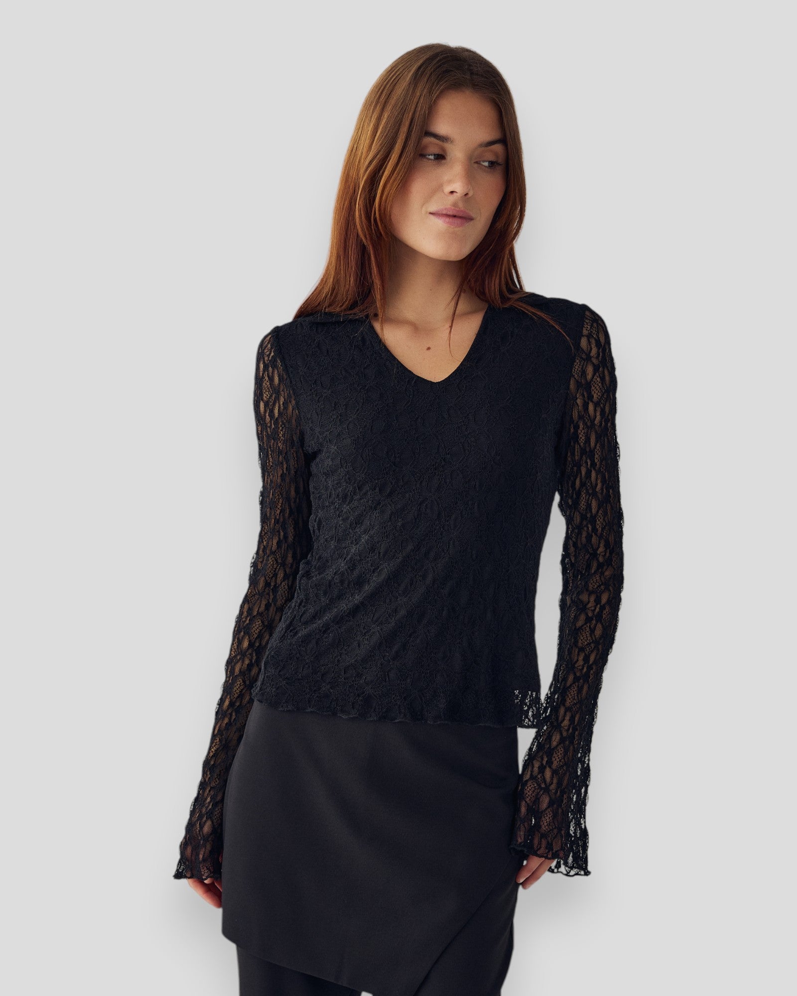 N-Latoyah Top - Black