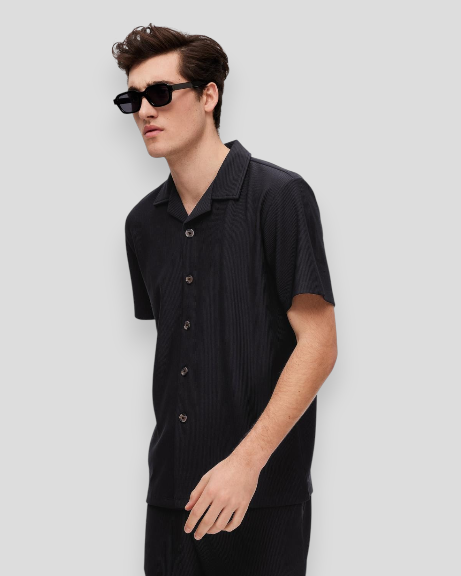 Loose Plisse Resort SS Shirt - Black