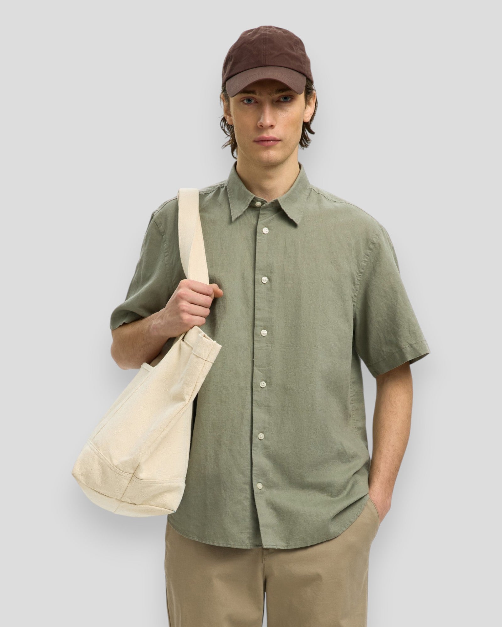 Men's Regular Claus Clay Linen Blend SS Shirt by Selected in vetiver color, featuring a lightweight, casual shirt with a relaxed fit.