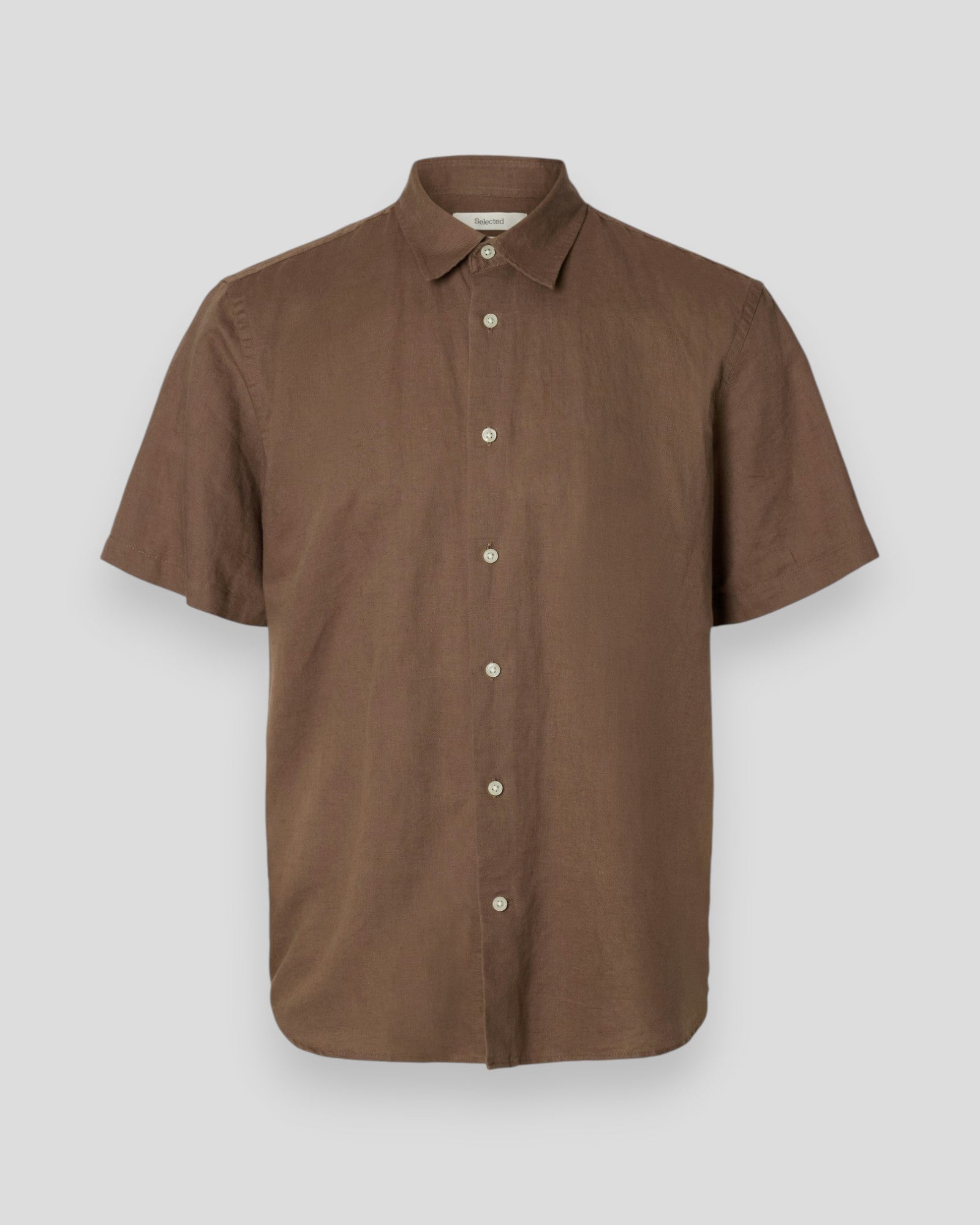 Selected men's regular Claus Clay linen blend shirt in chocolate chip color, featuring a casual short-sleeve design.