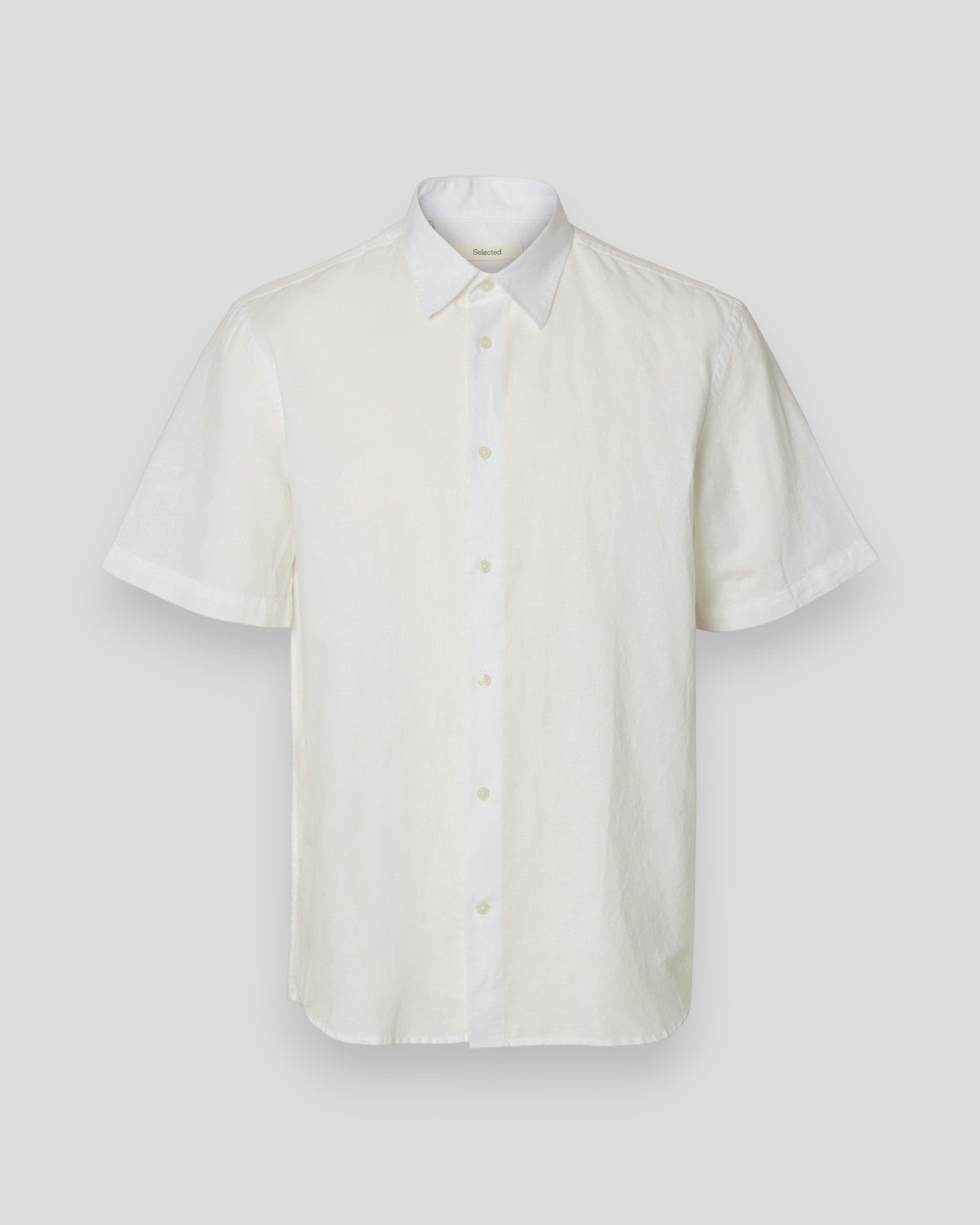 Bright white Selected men's Claus Clay linen blend short-sleeve shirt displayed on a hanger.