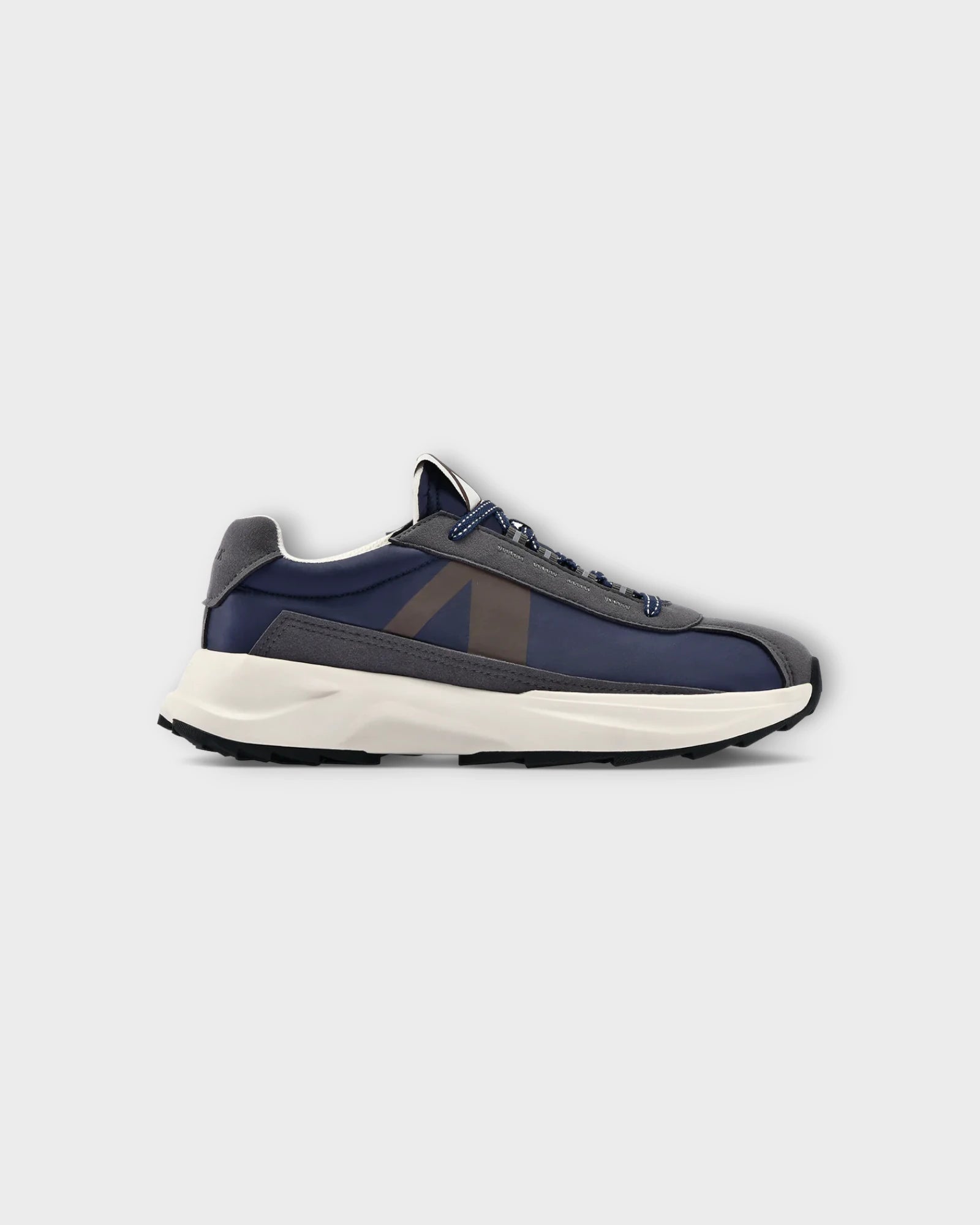 City Free Trail Academy Shoe Blue - Blå Arkk Copenhagen Sneakers til Herre. Her set fra siden.
