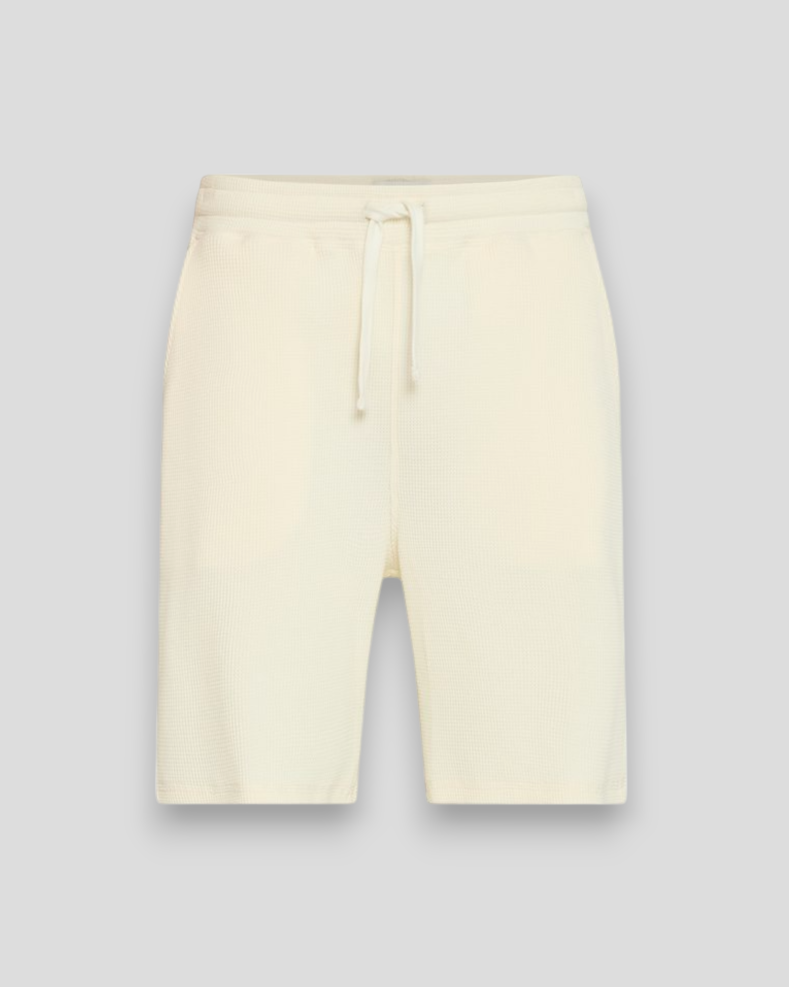 CASUAL FRIDAY Ulf 0210 Waffle shorts i egret – komfortable og stilfulde shorts, ideelle til afslappede sommeroutfits.