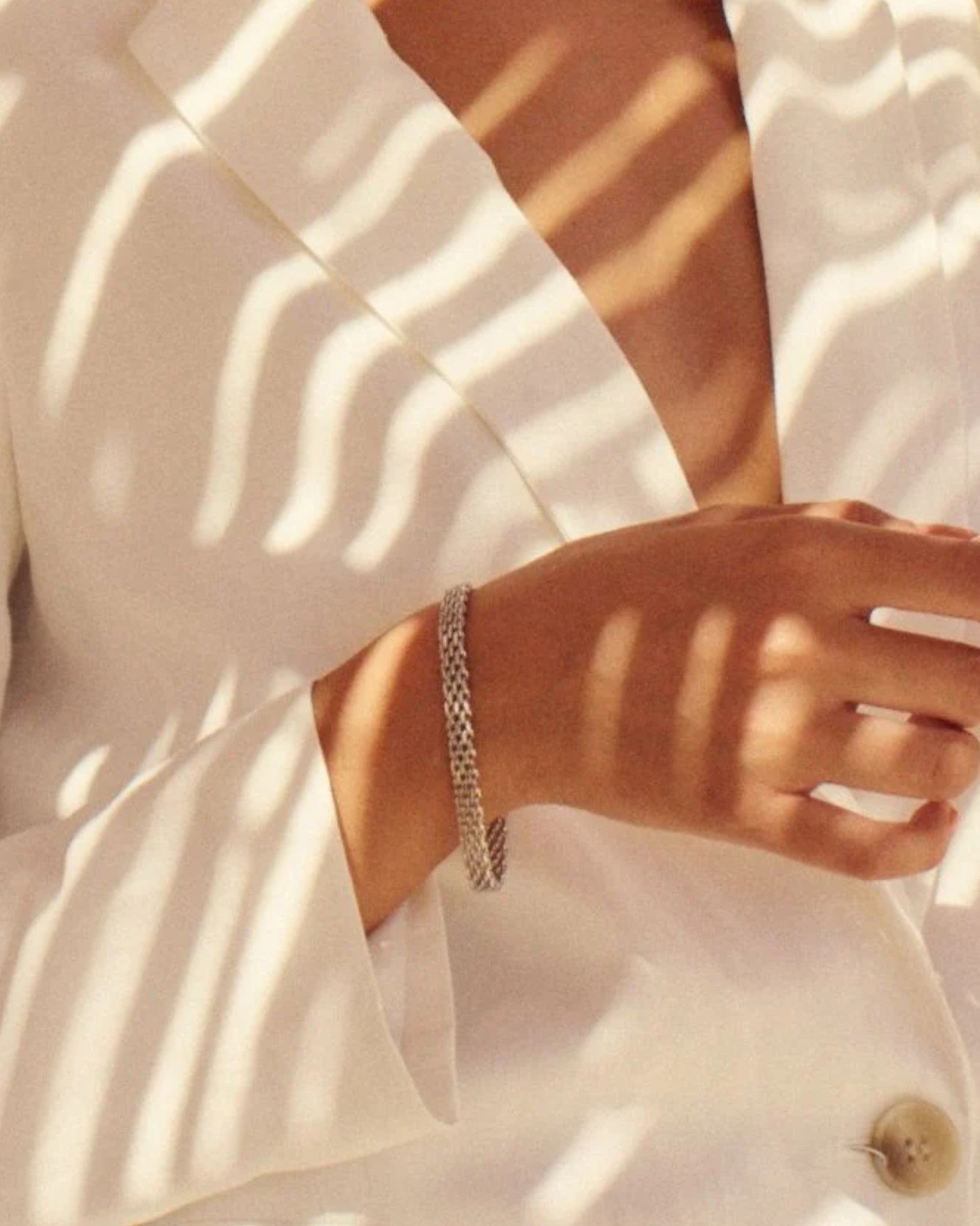 Sølvhalskæde til kvinder, Lana Bracelet Small fra Edblad Dame, med enkelt design og fin sølvfinish.