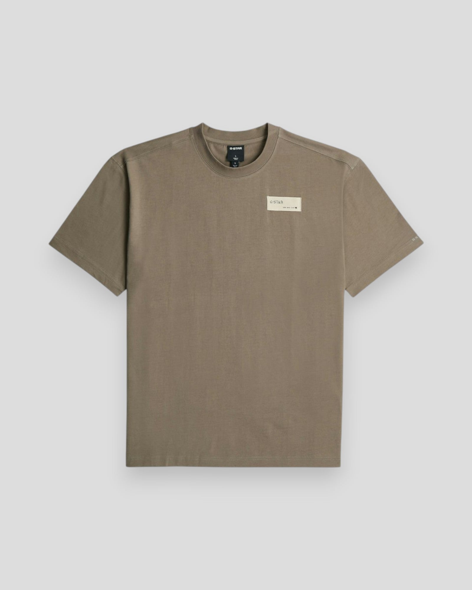 G-STAR RAW HB Badge Relaxed R T-shirt i turf farve, afslappet pasform, synlig badge foran, blødt bomuldsstof.