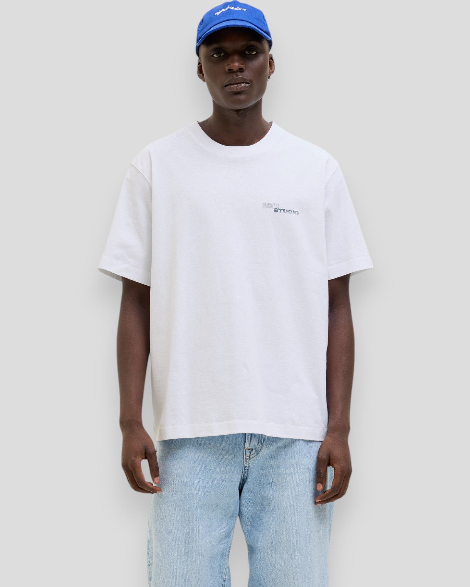 Retiro Back Tee SS Crew Neck SE25 i Bright White – moderne oversized T-shirt fra Jack And Jones med print på ryggen