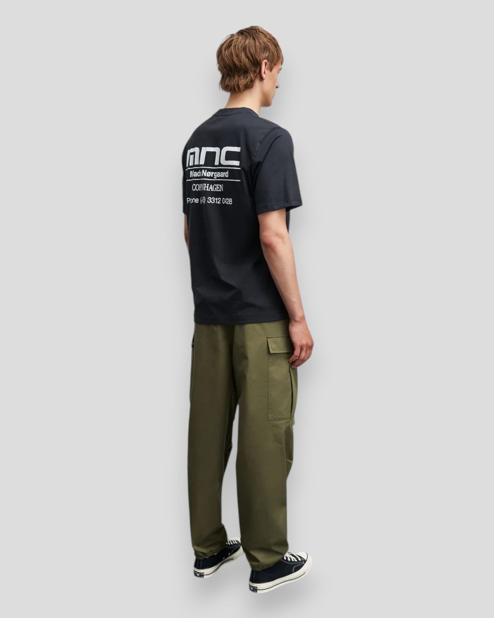 Mads Nørgaard Cotton Jersey Frode MNC Tee i Black – en komfortabel og alsidig sort t-shirt, lavet af blød bomuldsjersey, perfekt til hverdagsbrug.