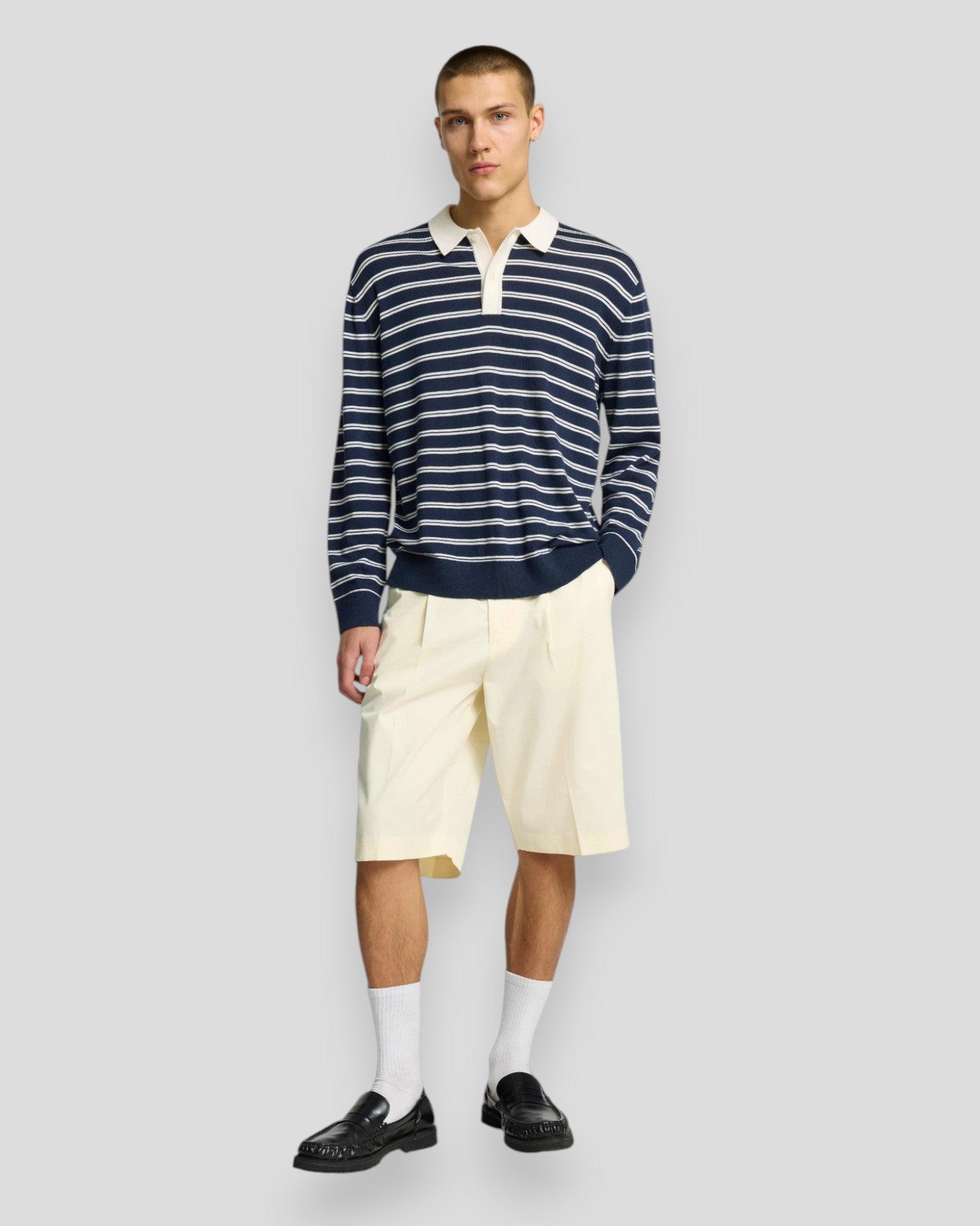 Loose Declan shorts i lys creme nuance – komfort og stil