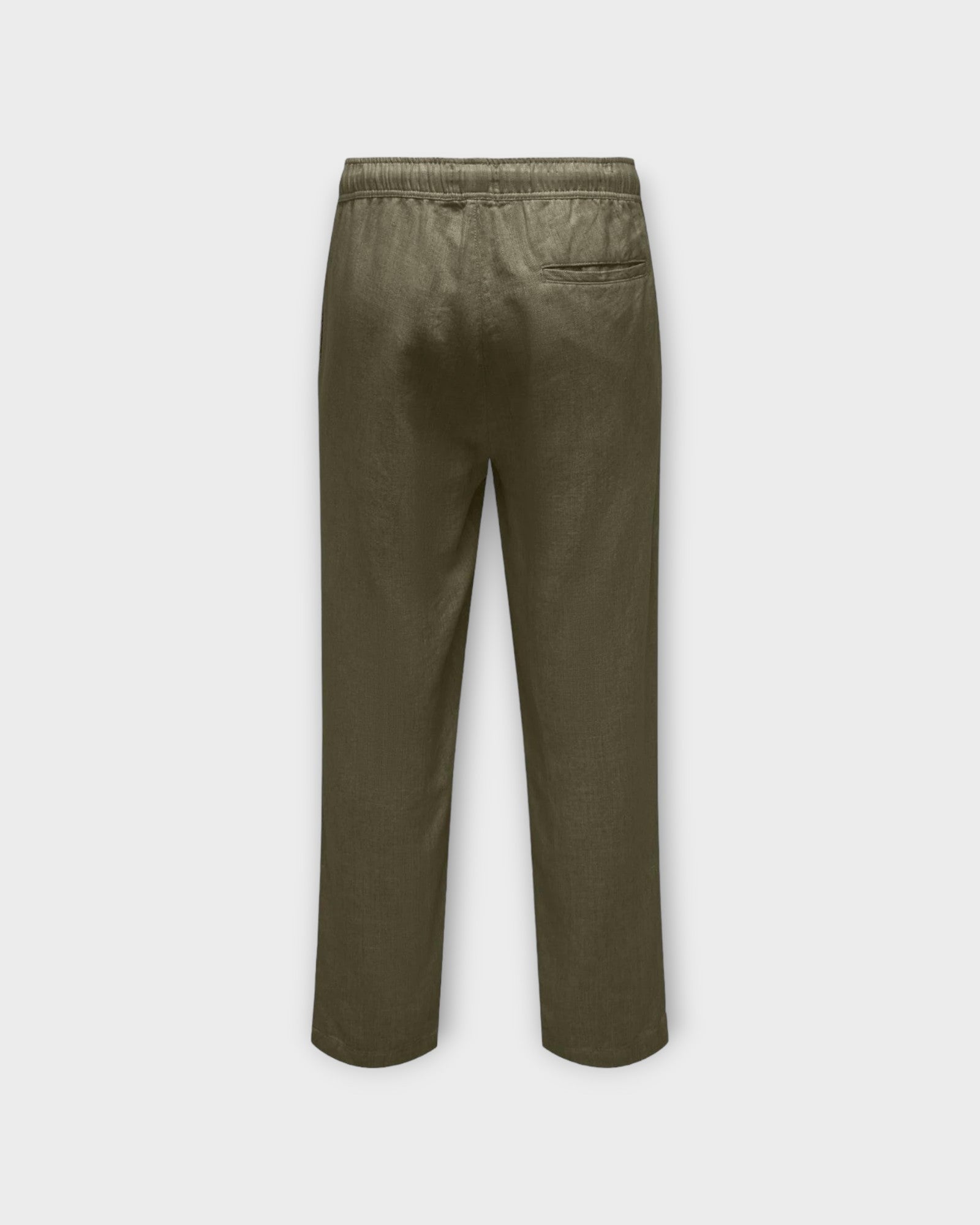 Only and Sons Sinus Loose Visc Lin Pants Olive Night, lækre grønne baggy hørbukser til mænd. Her set bagfra.