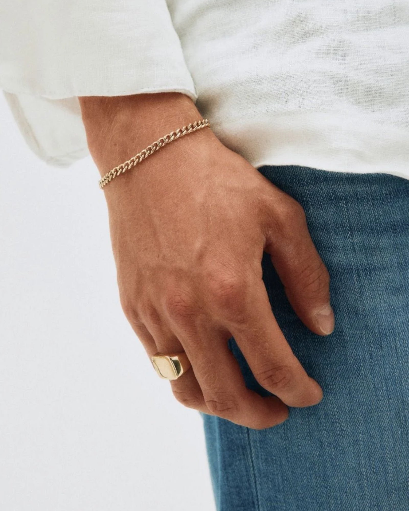 Gold men's Riley bracelet by Edblad featuring a sleek, modern design with smooth links and a stylish finish.