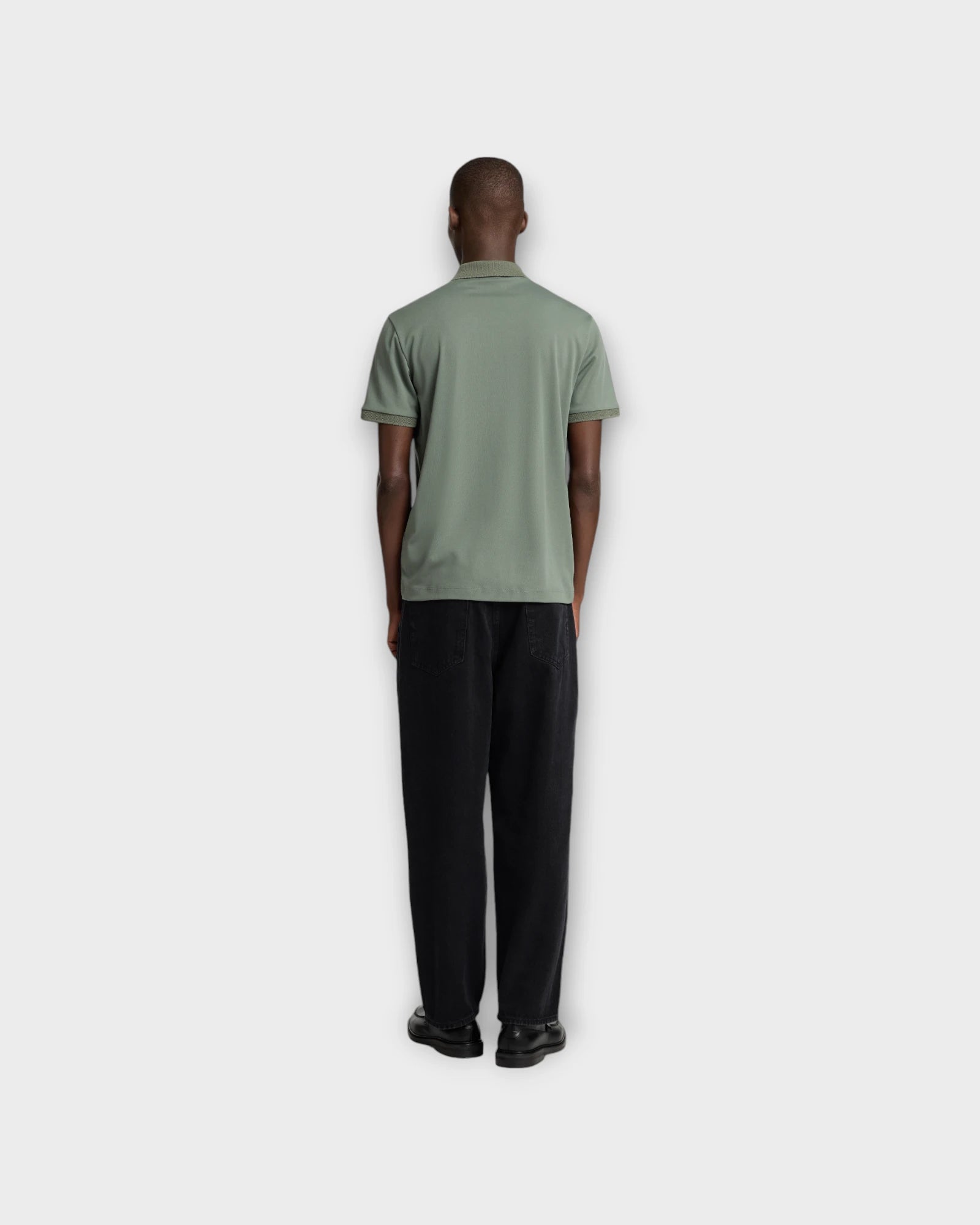 Fave Zip SS Polo Agave Green - Grøn Selected Homme Herre Poloshirt med Lynlås. Her set på model bagfra.