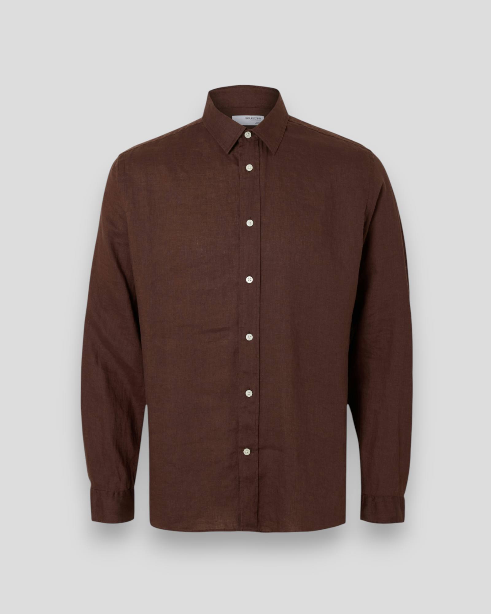 SELECTED HOMME Kylian Mix LS Linen Shirt i brun – elegant langærmet hørskjorte i 100% hør, perfekt til sommerens fester og hverdagsbrug.