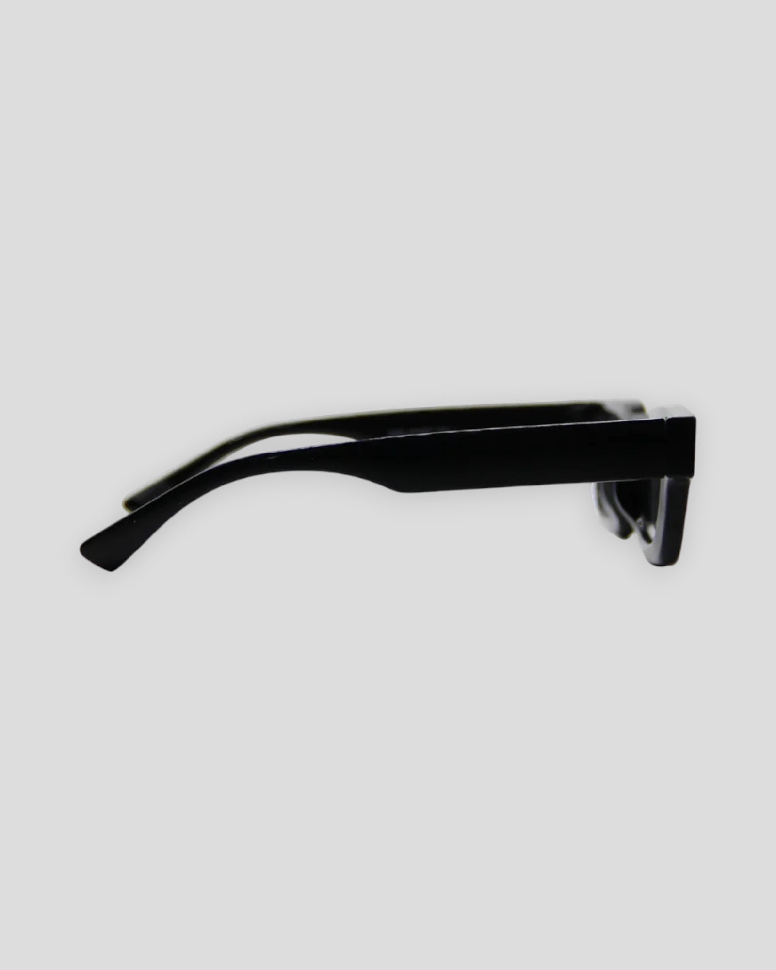 Laylow Sunglasses - Black