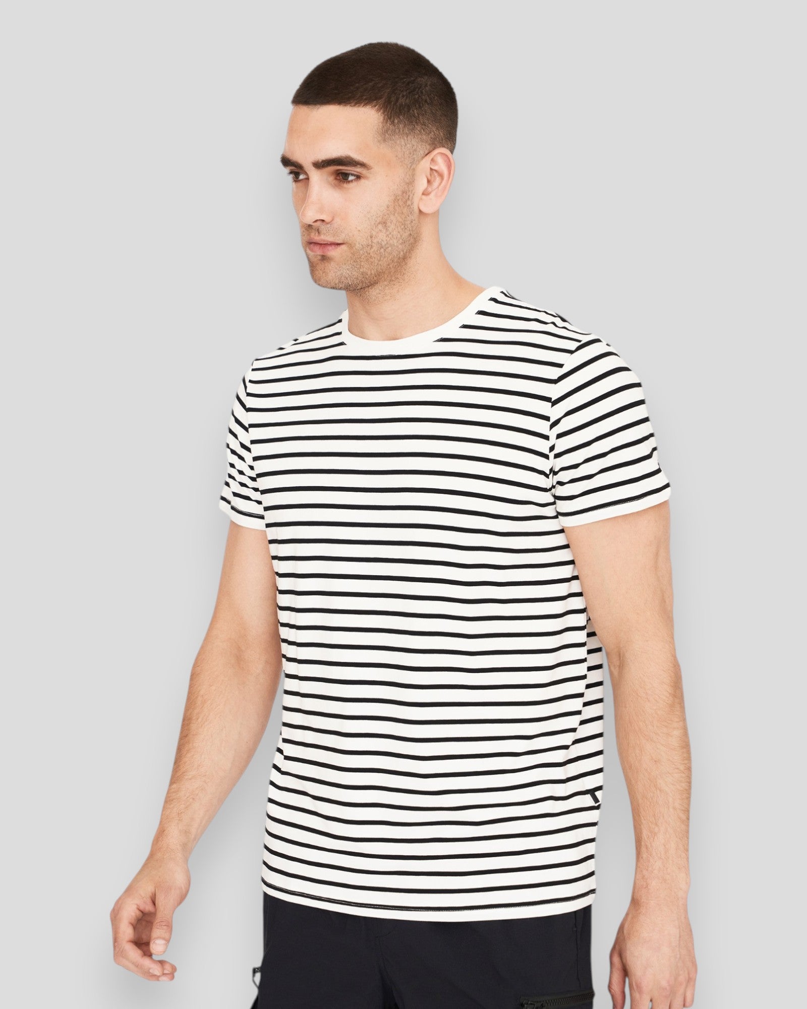 Resteröds Bamboo Tee - Black Stripes