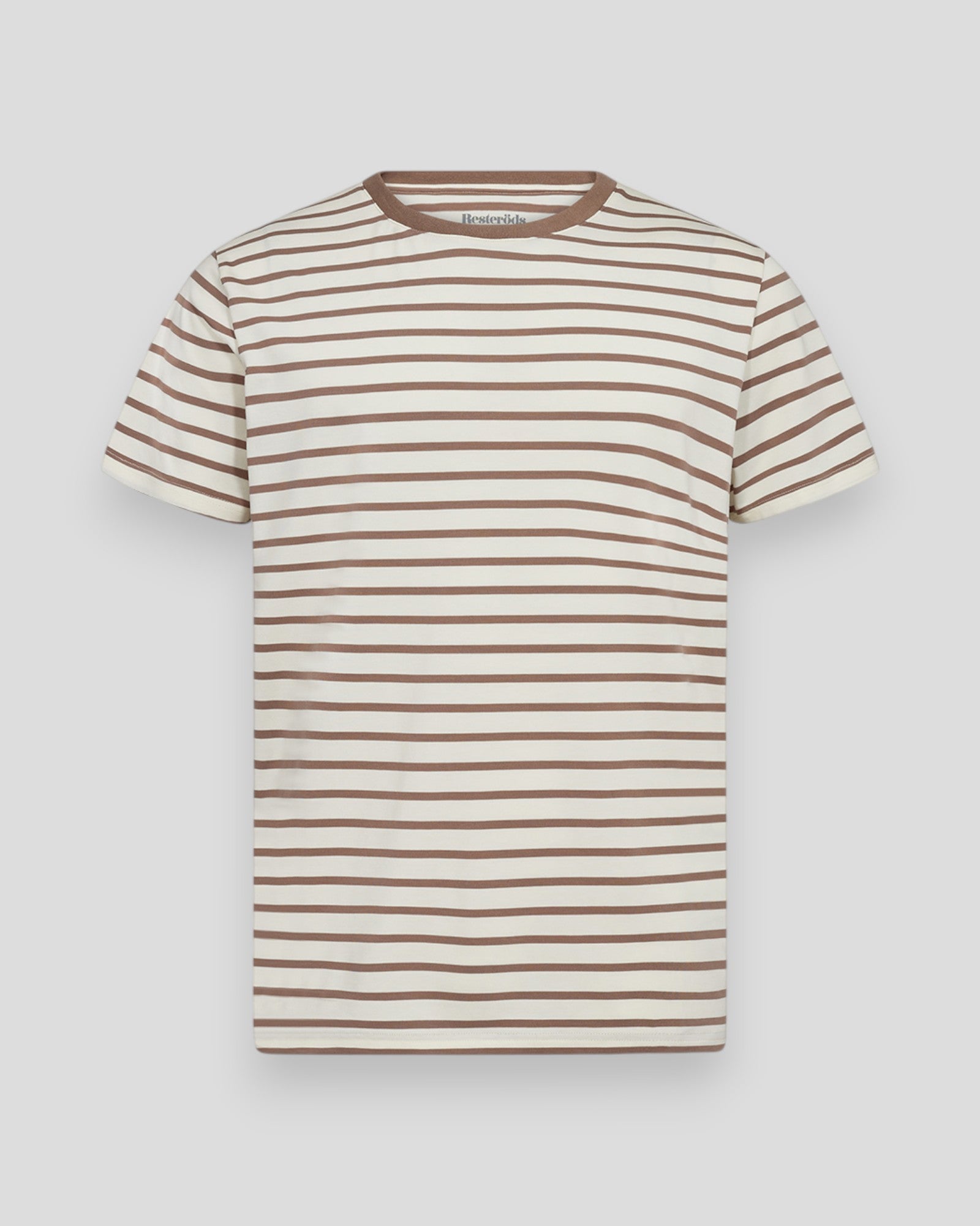 Resteröds Bamboo Tee i brune striber, blød bomulds- og bambustekstur, vist på model.