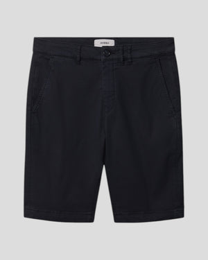 Gabba Jet K3280 Dale shorts i sort, afslappet pasform og blødt stof, vist på en model foran en neutral baggrund.
