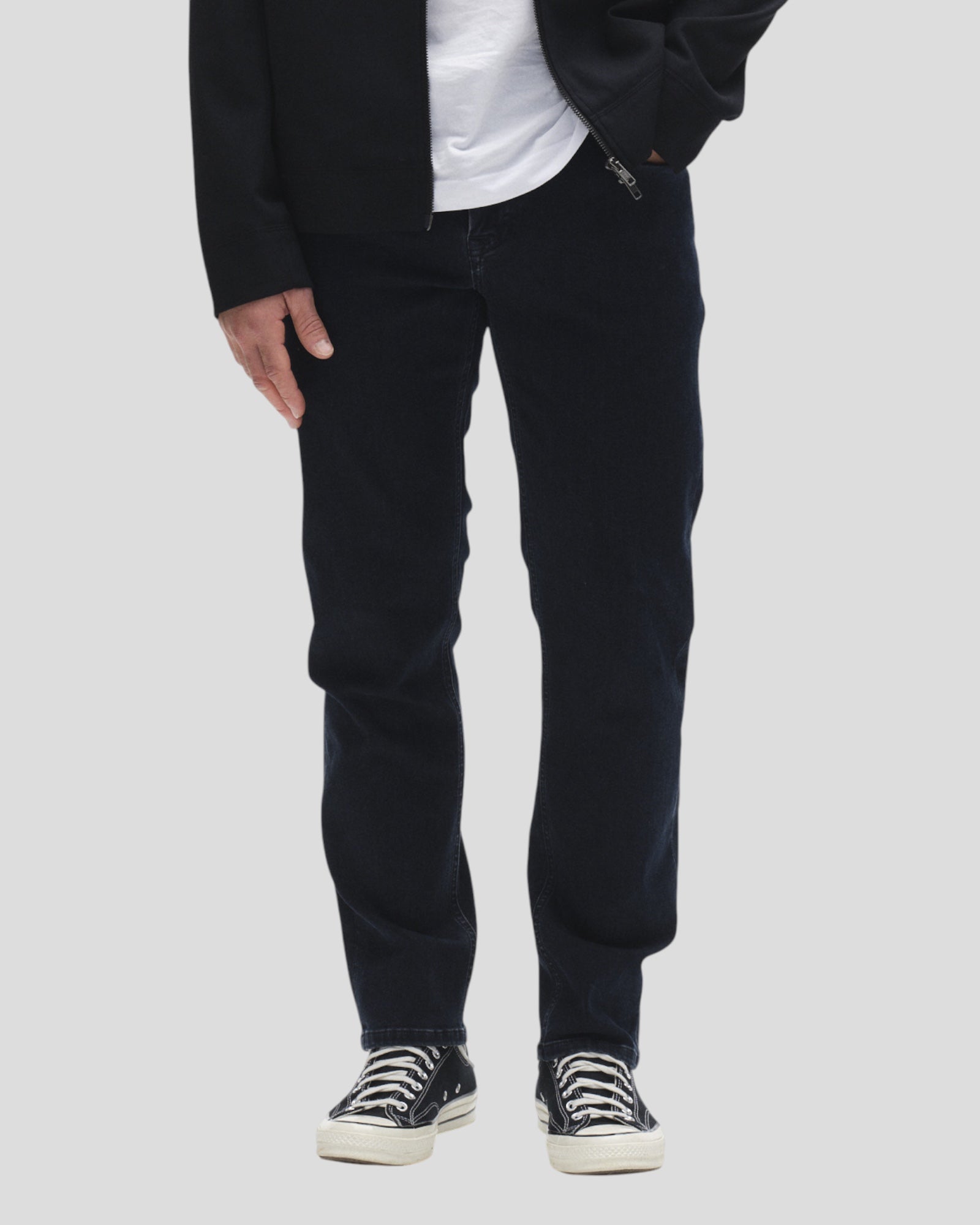 Gabba Marc Panter Regular Jeans i mørkeblå denim, vises med klassisk pasform og synlige syninger.
