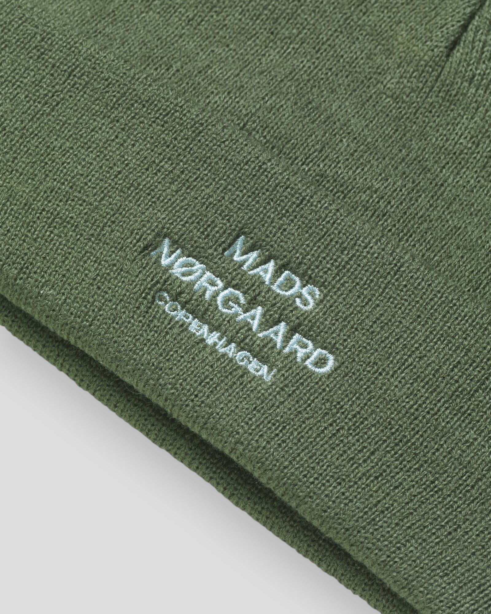 Isak Logo Ambas Beanie - Four Leaf Clover