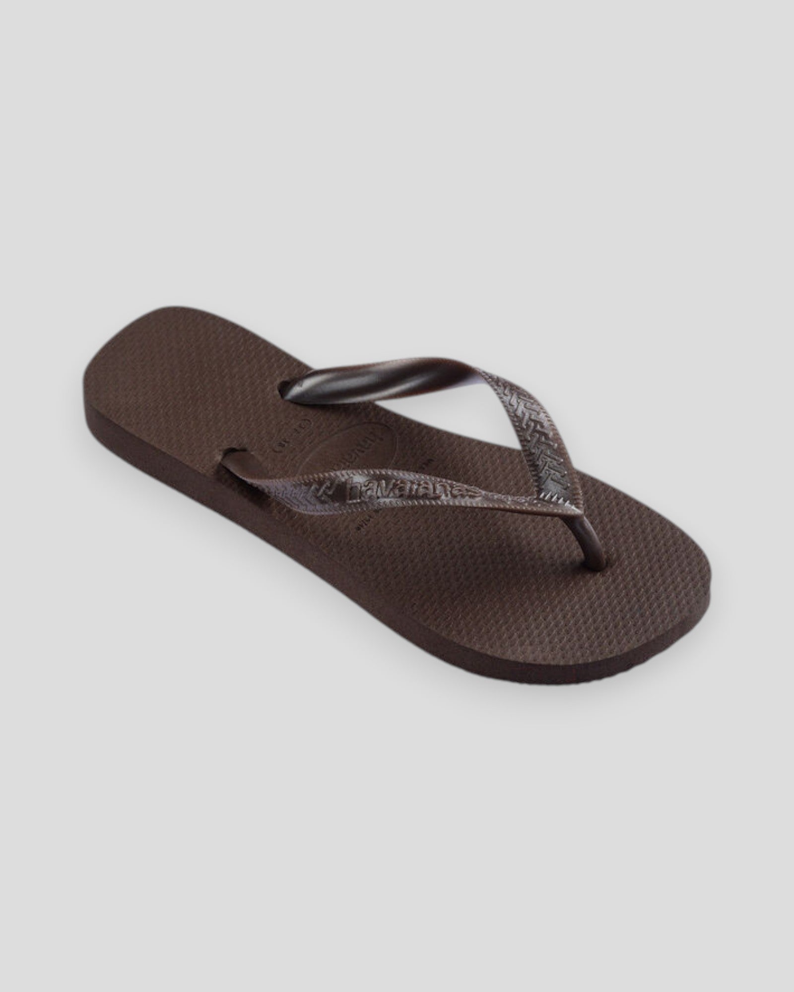Havaianas kvinders sandaler Hav. Top Tiras 0727 i mørkebrun med justerbare stropper og flad sål.