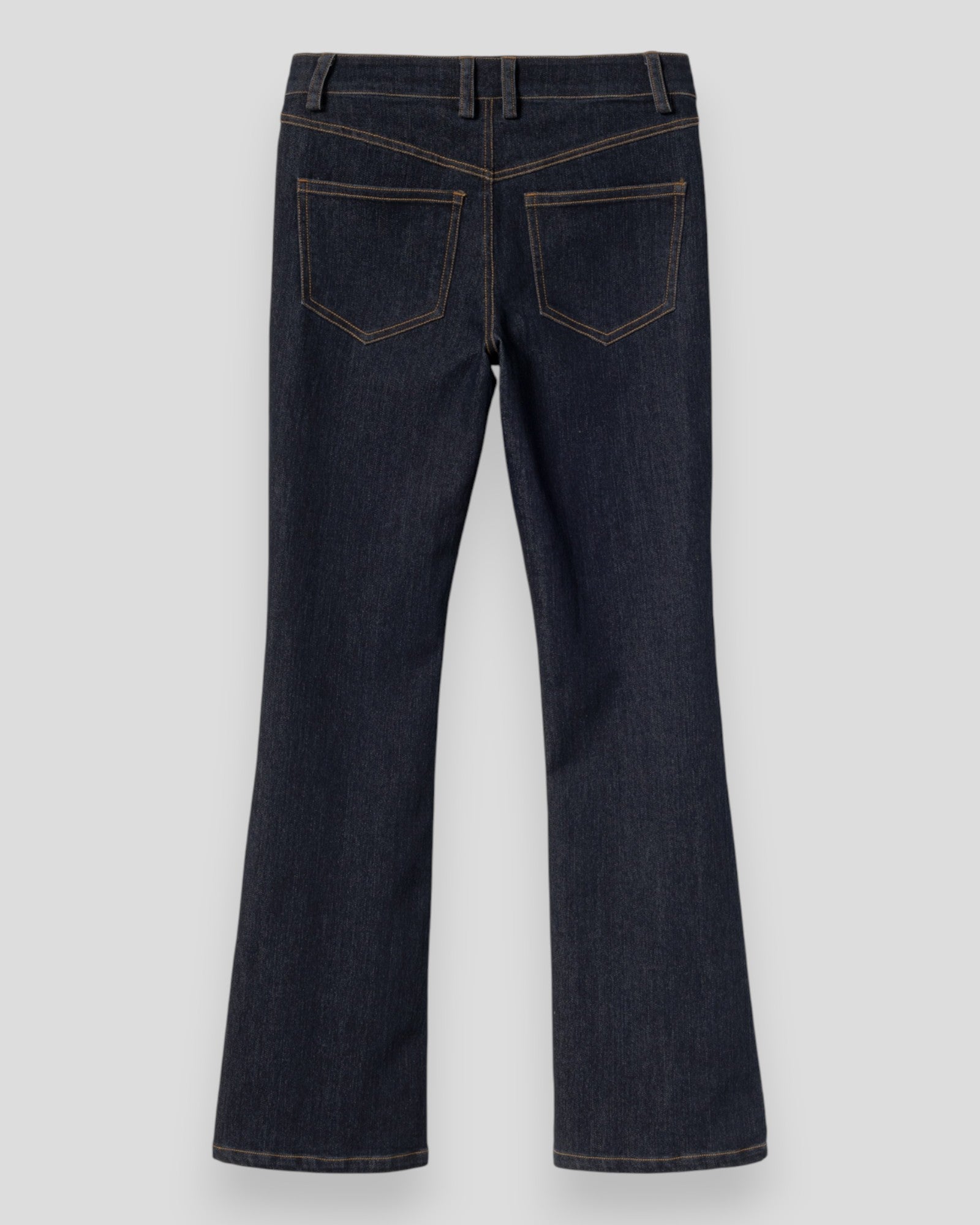 Dame bukser i blå ubehandlede denim fra Noella N-Lavella MW, viste en afslappet pasform og klassisk jeans-stil