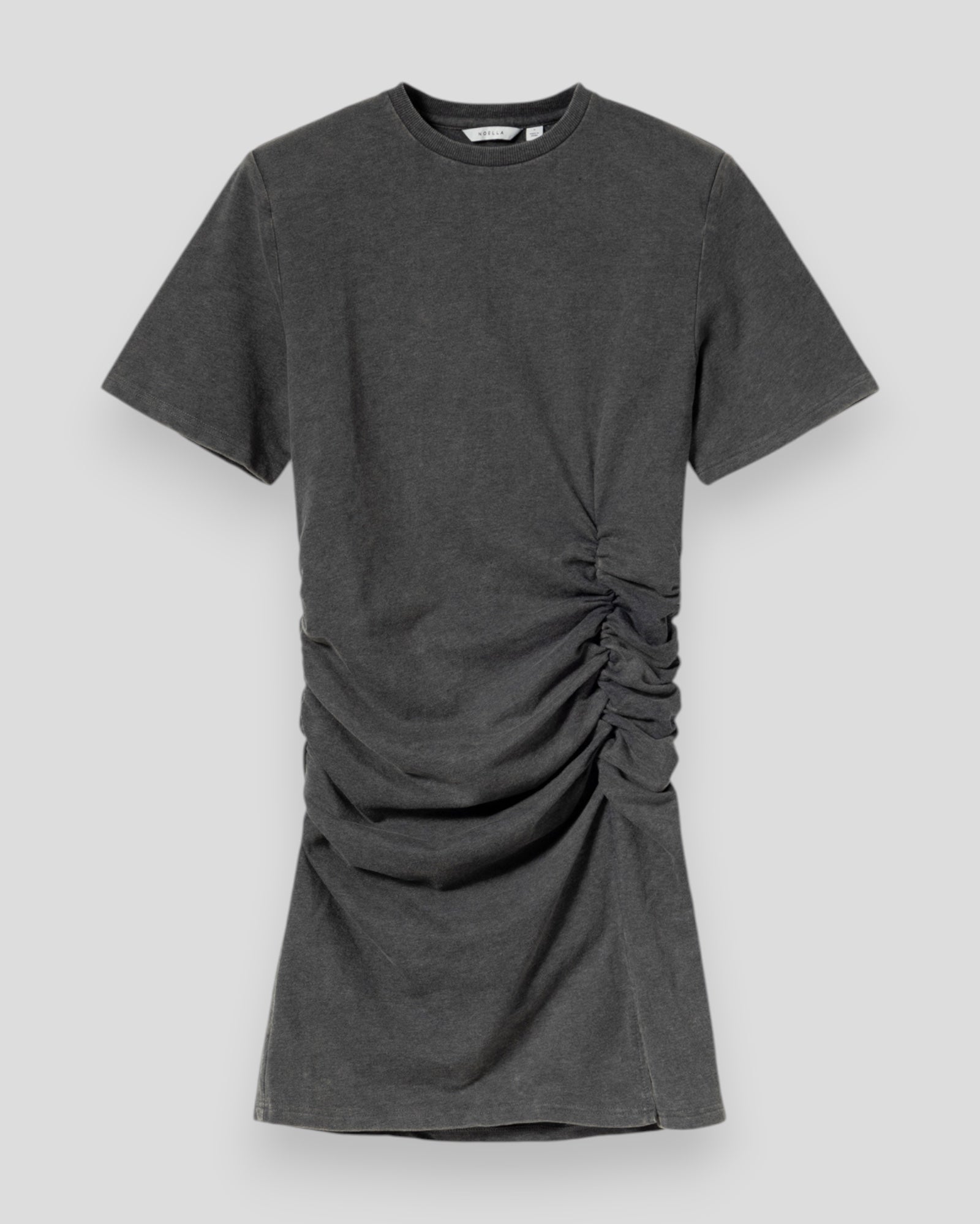 Noella N-Kiunna kjole i grå vask, afslappet design med blødt stof og casual pasform, vises på billedet.