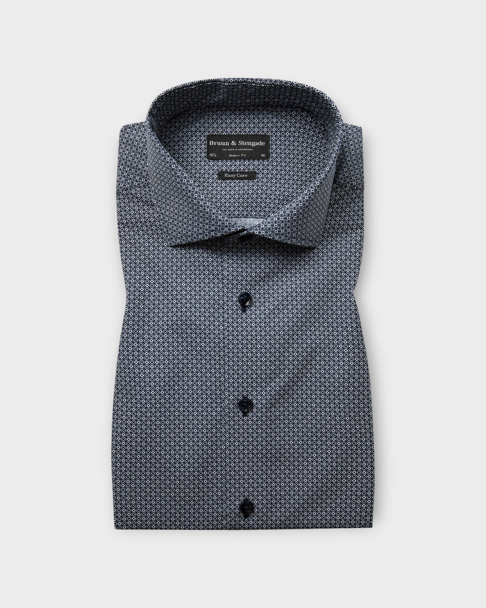 Dwight Modern Fit Shirt Dark Blue - Blå Printet Bruun og Stengade Herre Skjorte. Her set forfra.