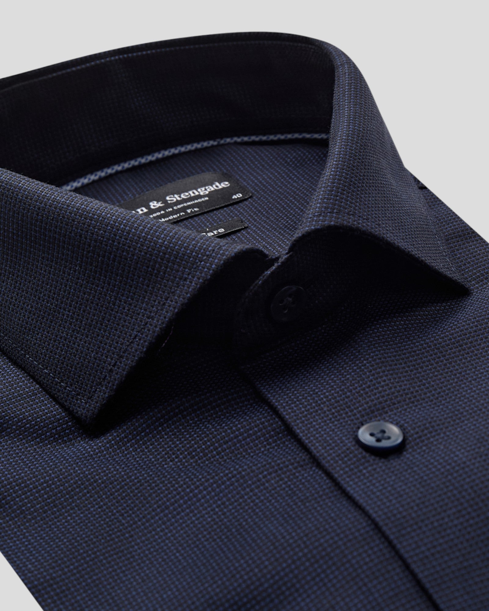 Riordan Modern Fit Shirt - Navy