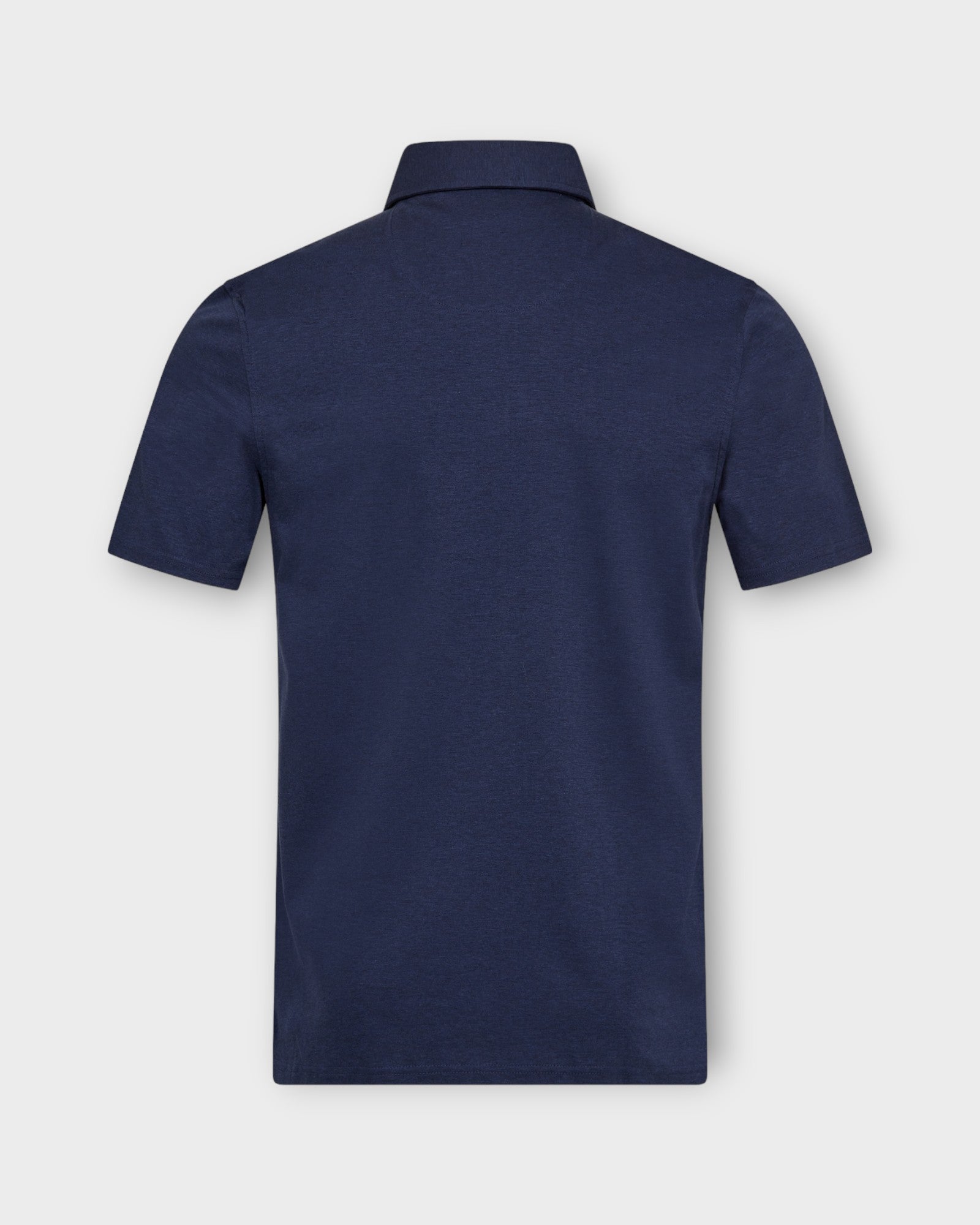 Cayo Regular Fit Polo Shirt Navy fra Bruun og Stengade. Mørke blå poloshirt til mænd. Her set bagfra.