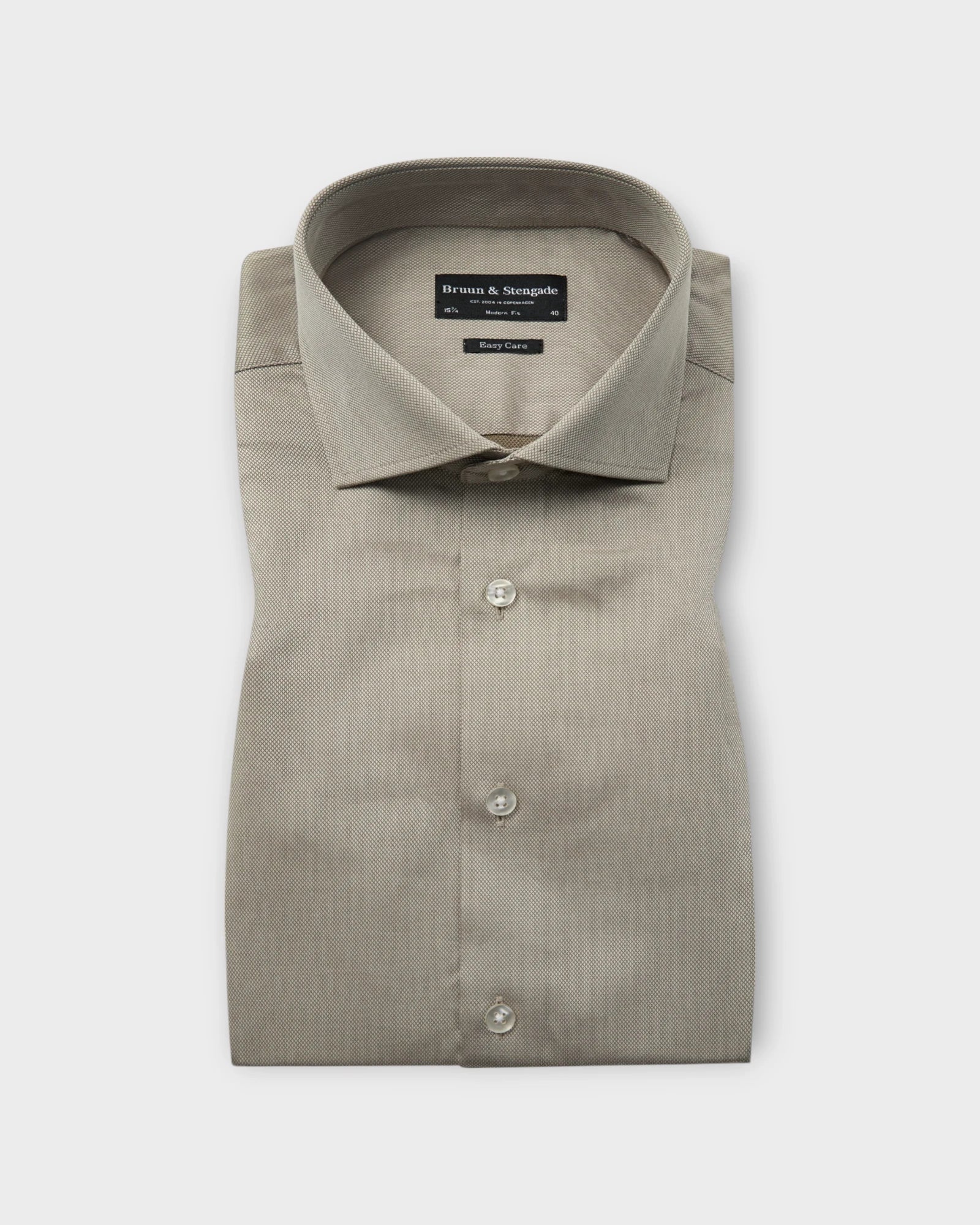 Conley Modern Fit Shirt Light Brown - Brun Herre Skjorte fra Bruun & Stengade. Her set forfra.