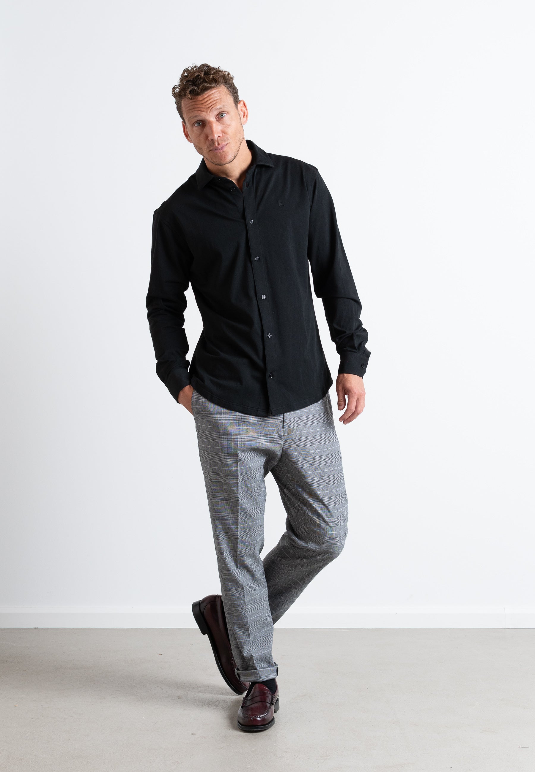 Clean Formal Stretch Shirt - Black