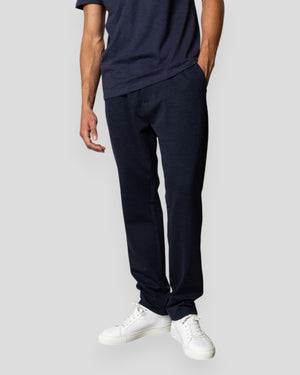 Navy Copenhagen Brendon Jersey Bukser fra Clean Cut Copenhagen, afslappet pasform og blødt jersey-materiale, vises i billedet.