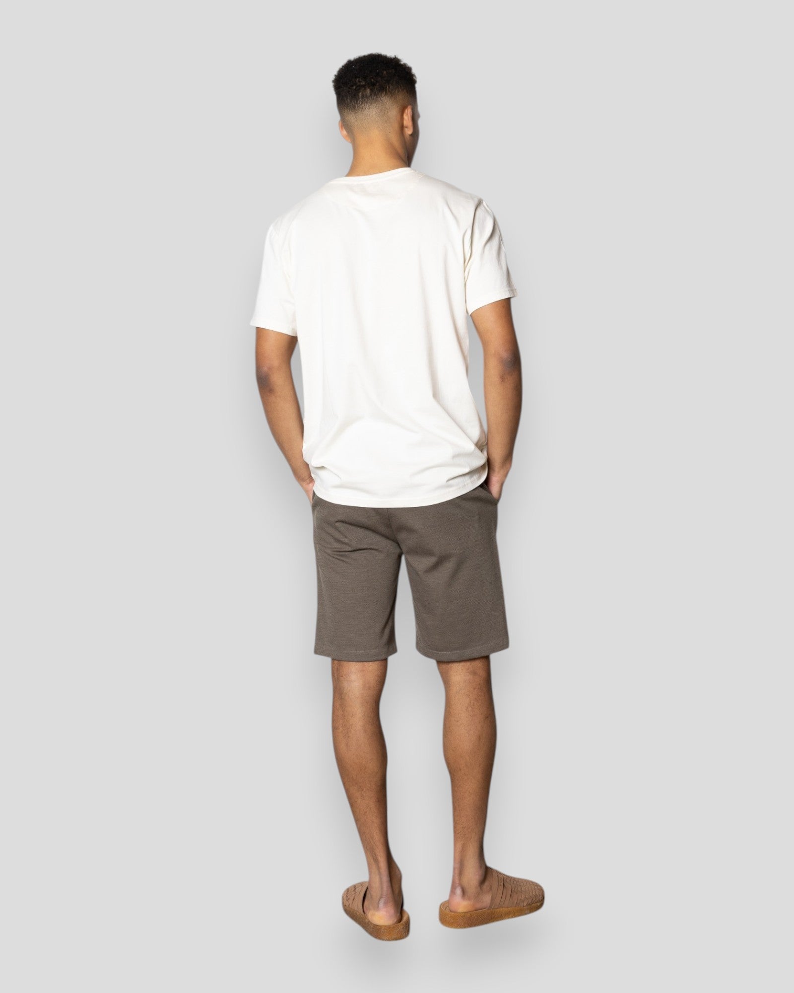 Milano Brendon jersey shorts fra Clean Cut Copenhagen i mørk khaki, afslappet og komfortabelt design til mænd.