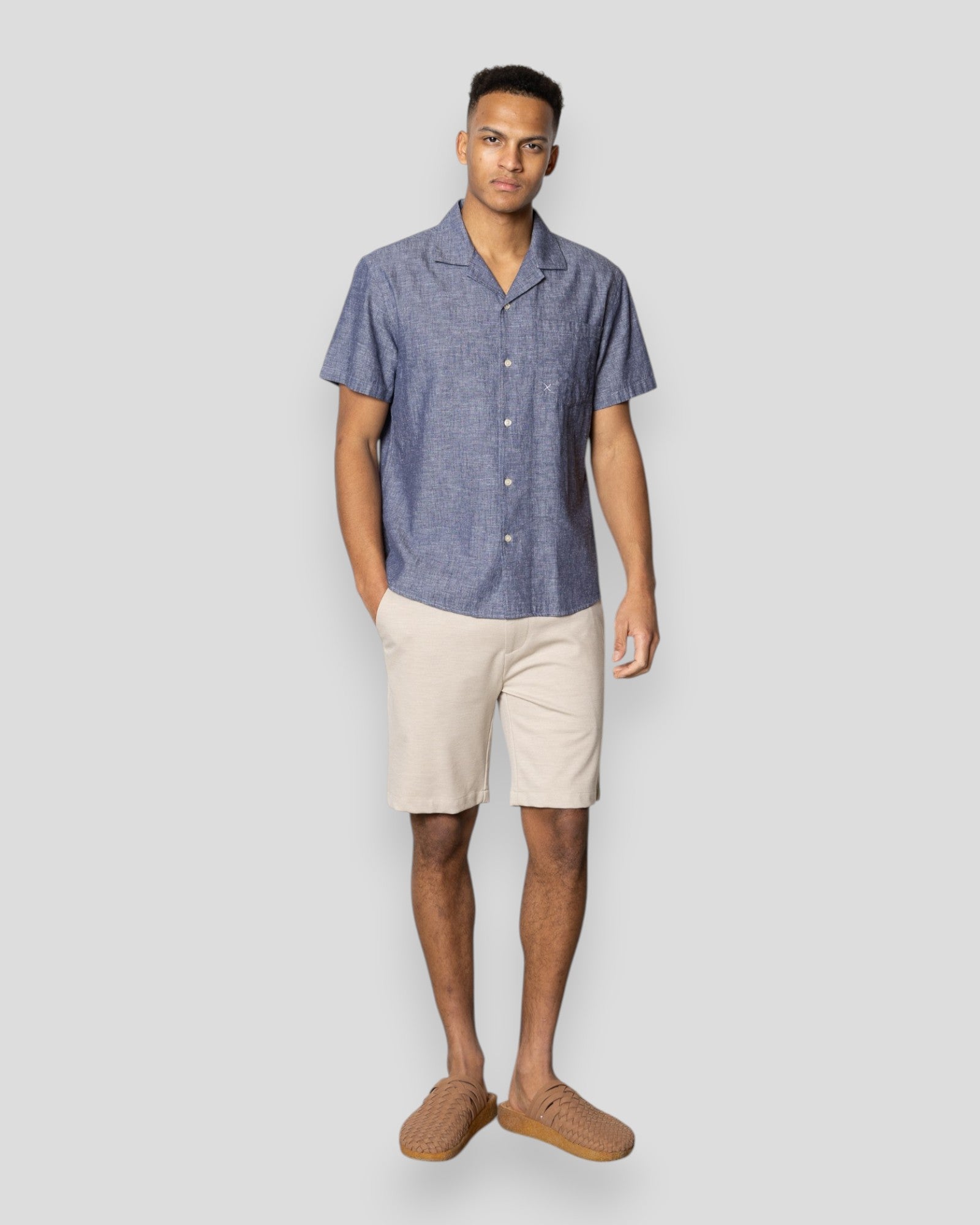 Milano Brendon jersey shorts i ecru fra Clean Cut Copenhagen, afslappet stil og blødt jersey materiale, vist på billedet.