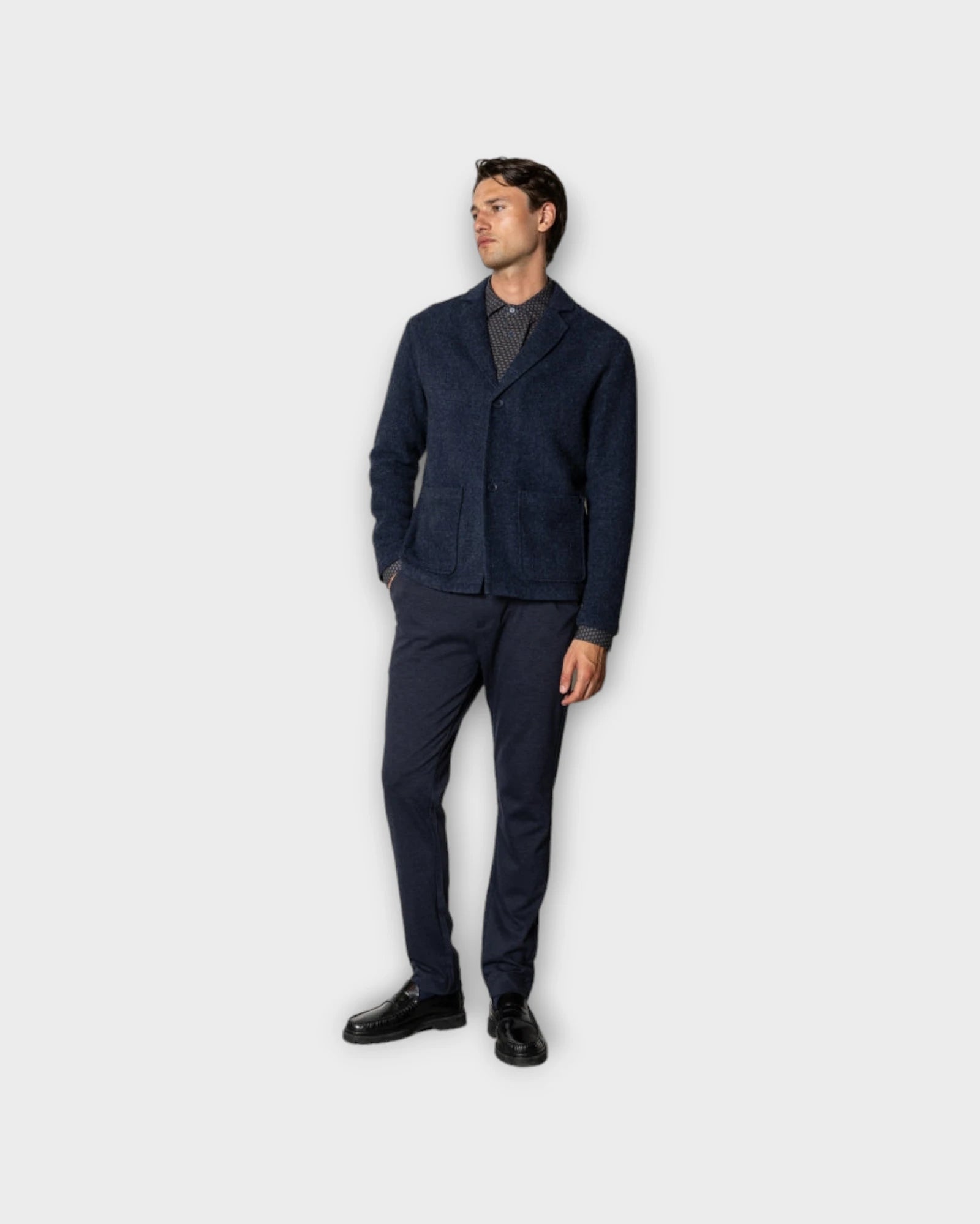 George Blazer Navy - Blå Clean Cut Copenhagen Blazer til Mænd. her set på model forfra.