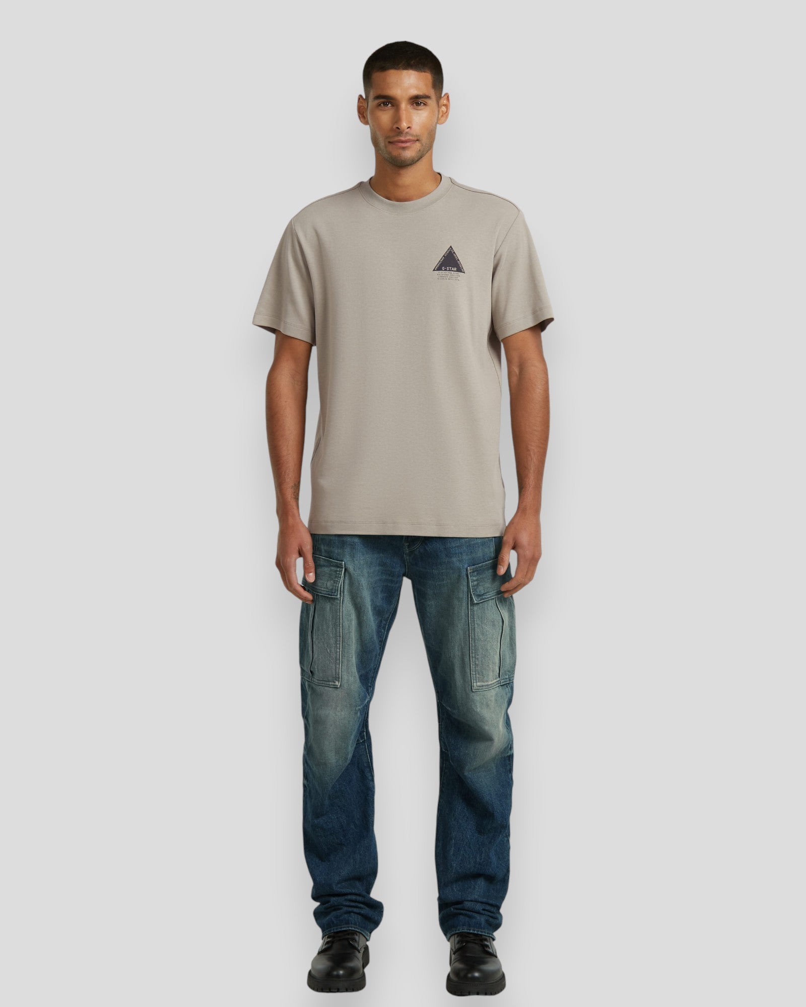 Small Logo R Tee - Elephant Skin