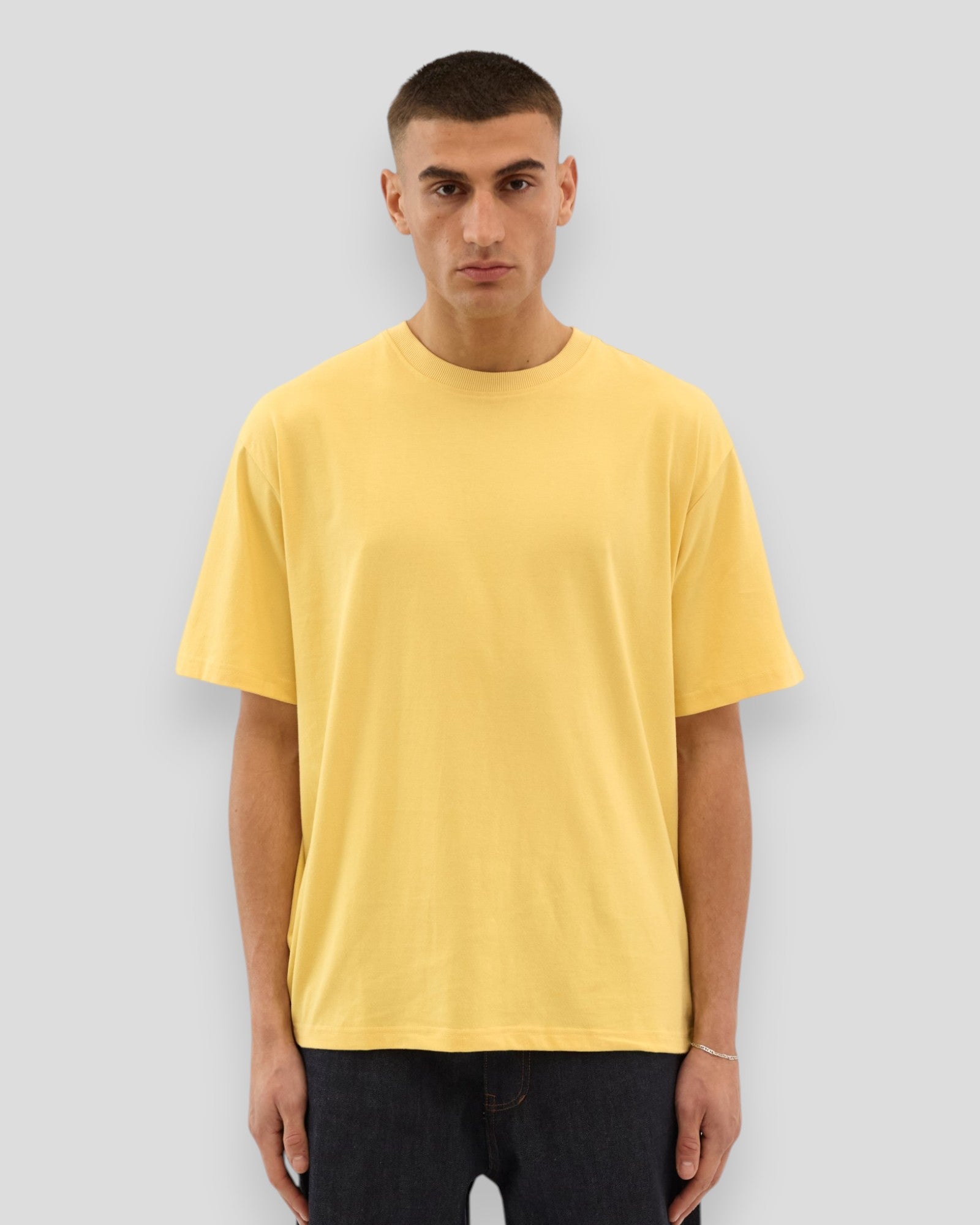 Gul Everlast Lucky Punch T-shirt med tryk, blød bomuldsstof, rund hals og kort ærme.