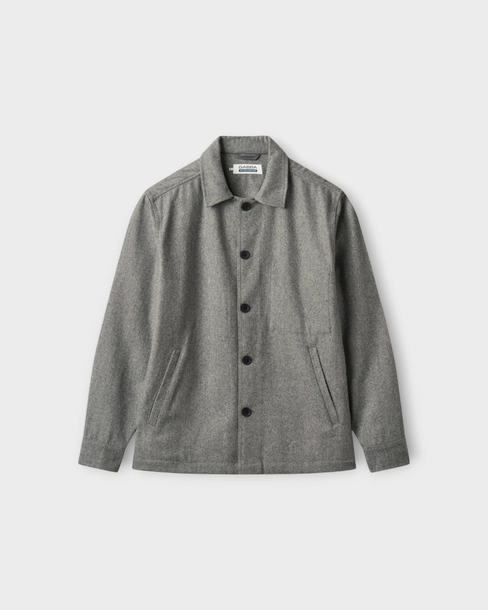 Rebel Wone Lt. Grey - Lysegrå Gabba Herre Overshirt. Her set forfra.